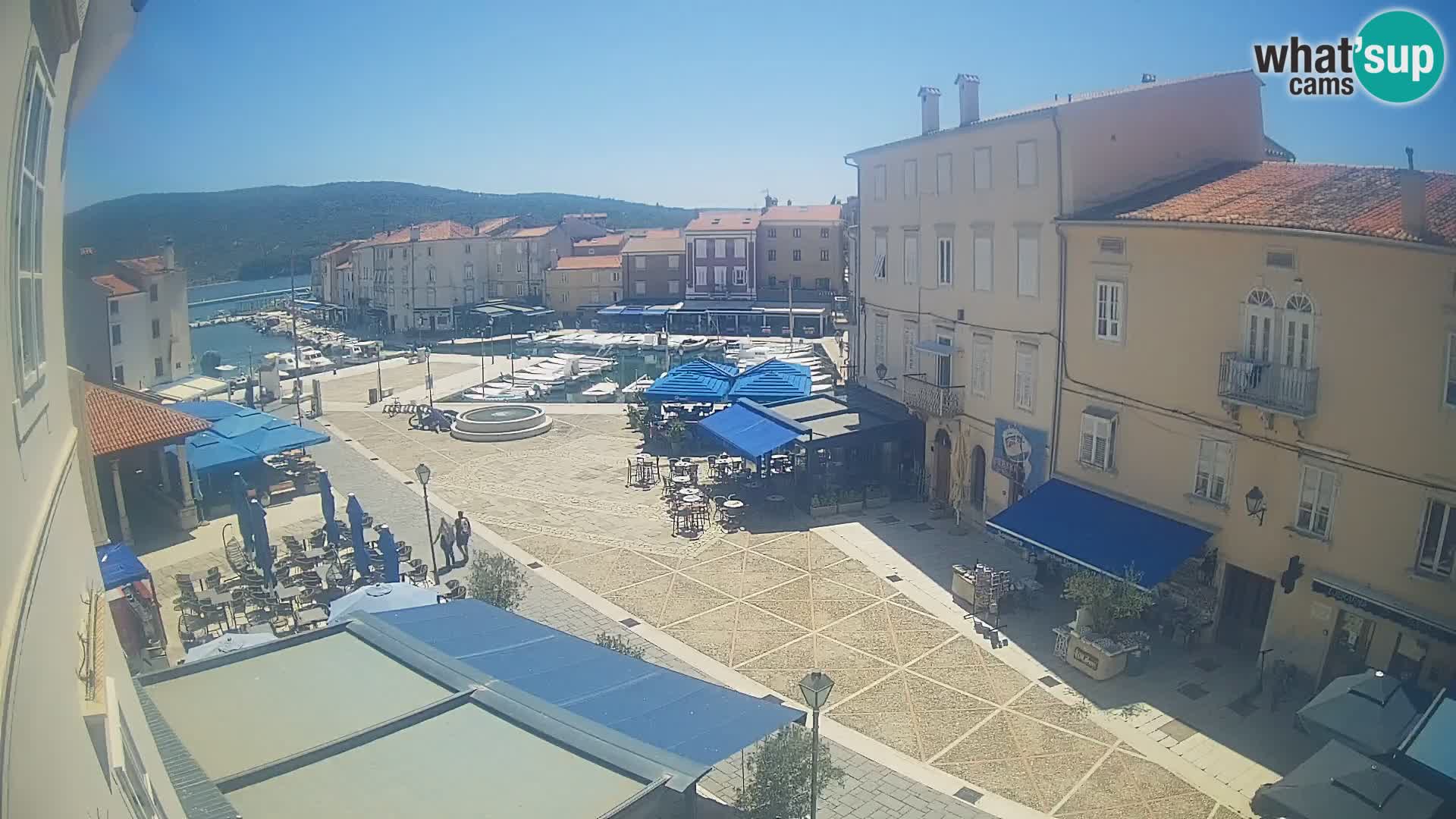 LIVE cam Cres city – main square and “mandrač” – Cres island – Croatia
