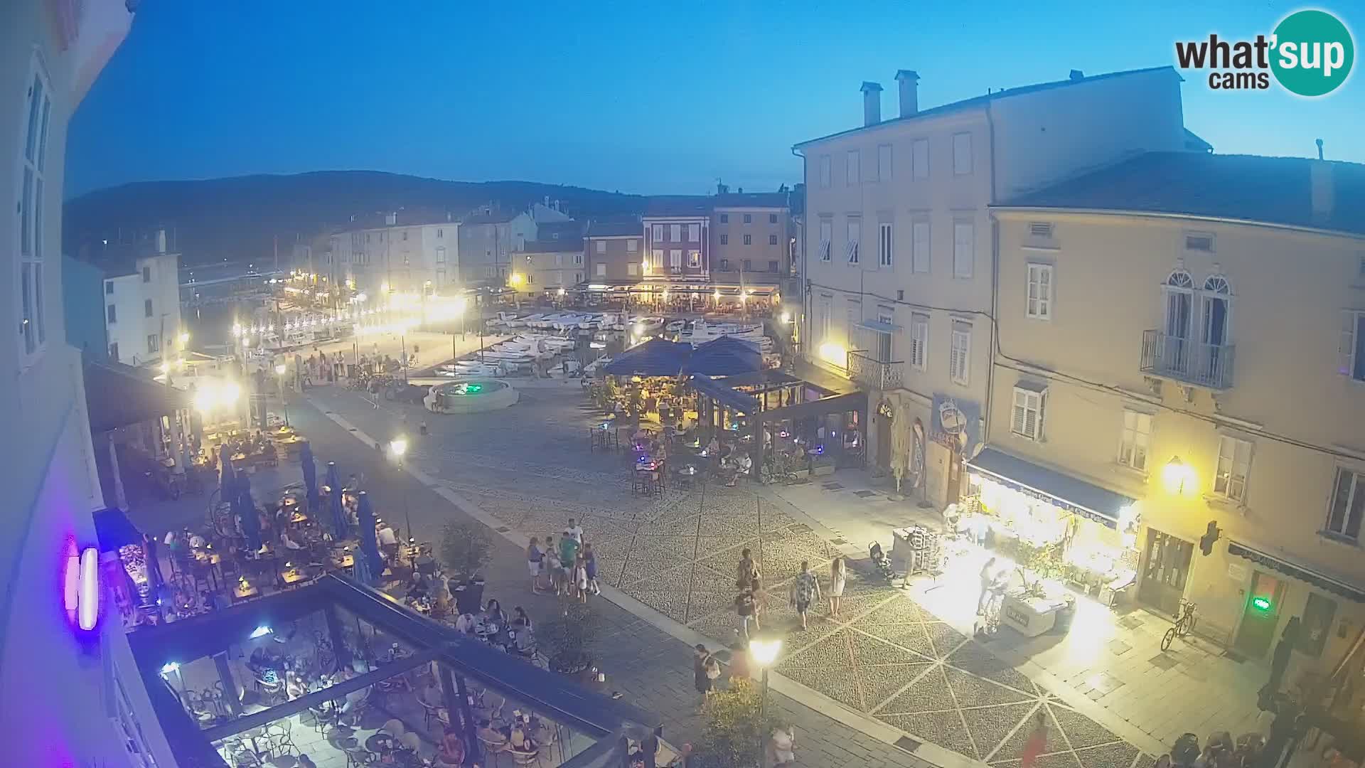 LIVE cam Cres city – main square and “mandrač” – Cres island – Croatia