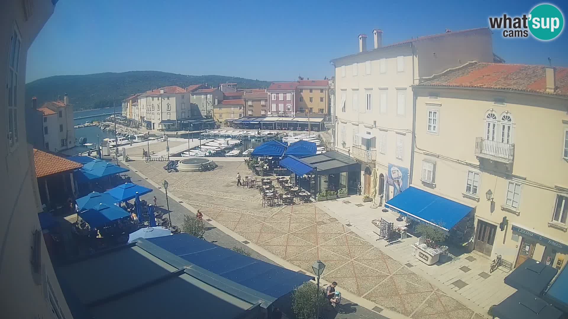 LIVE cam Cres city – main square and “mandrač” – Cres island – Croatia