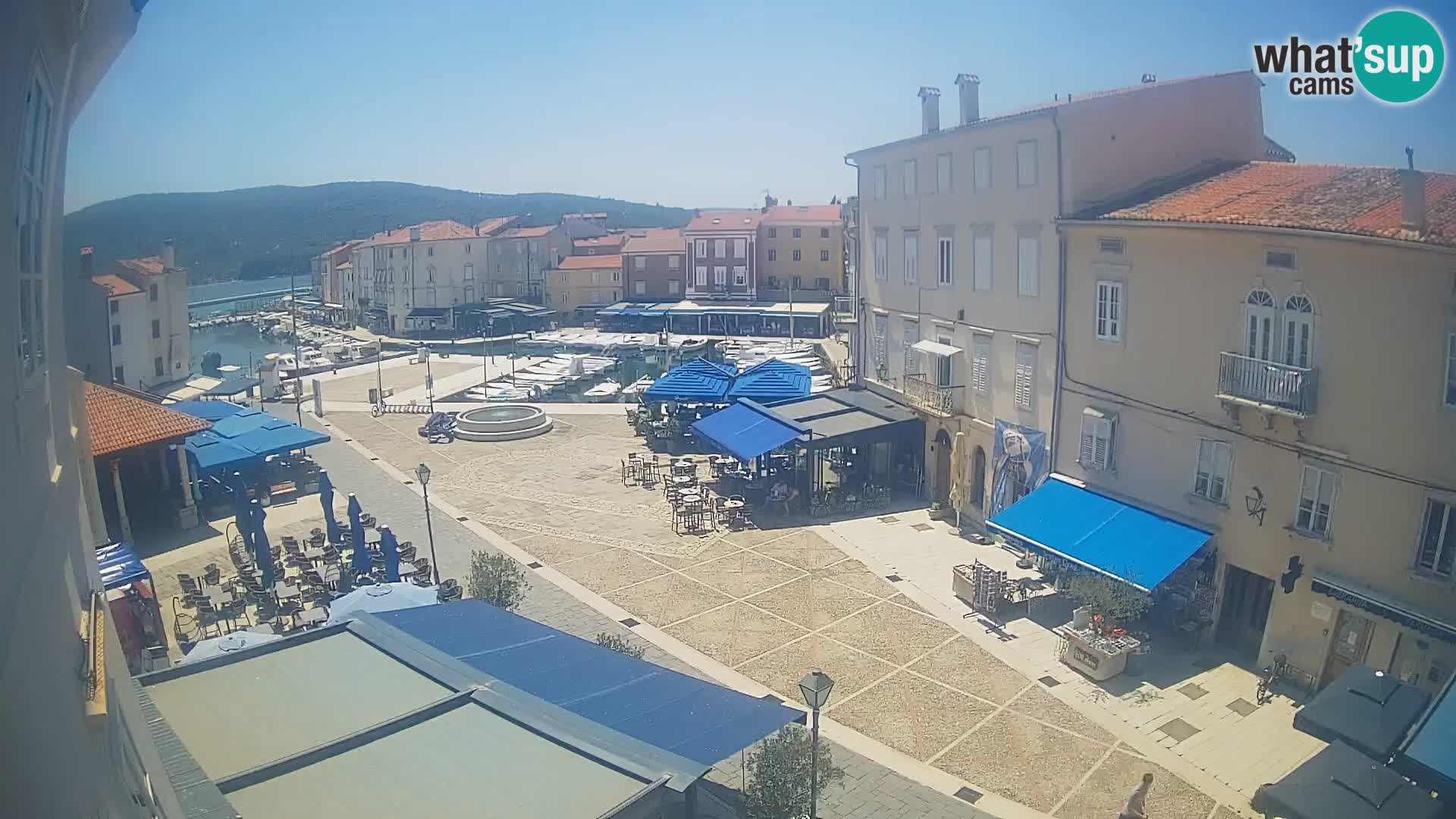 LIVE cam Cres city – main square and “mandrač” – Cres island – Croatia