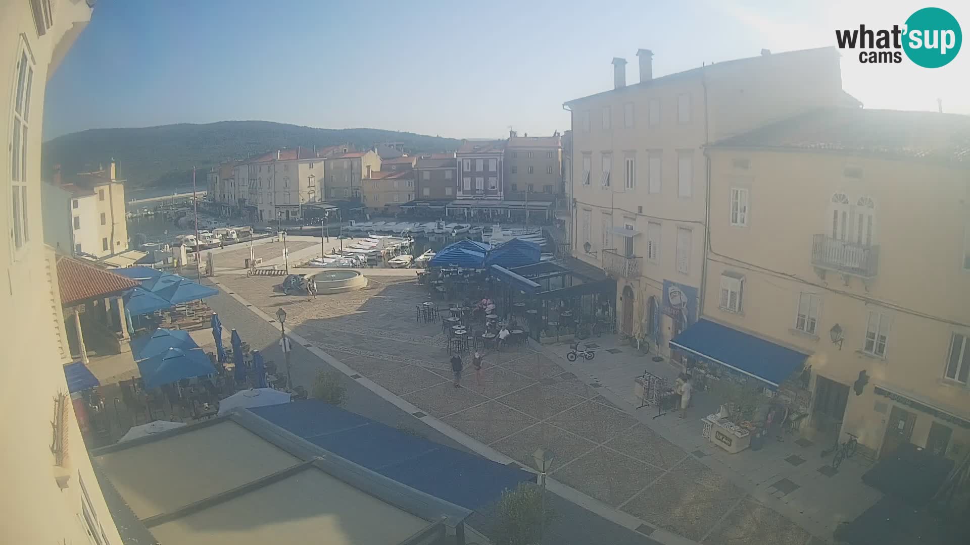 LIVE cam Cres city – main square and “mandrač” – Cres island – Croatia