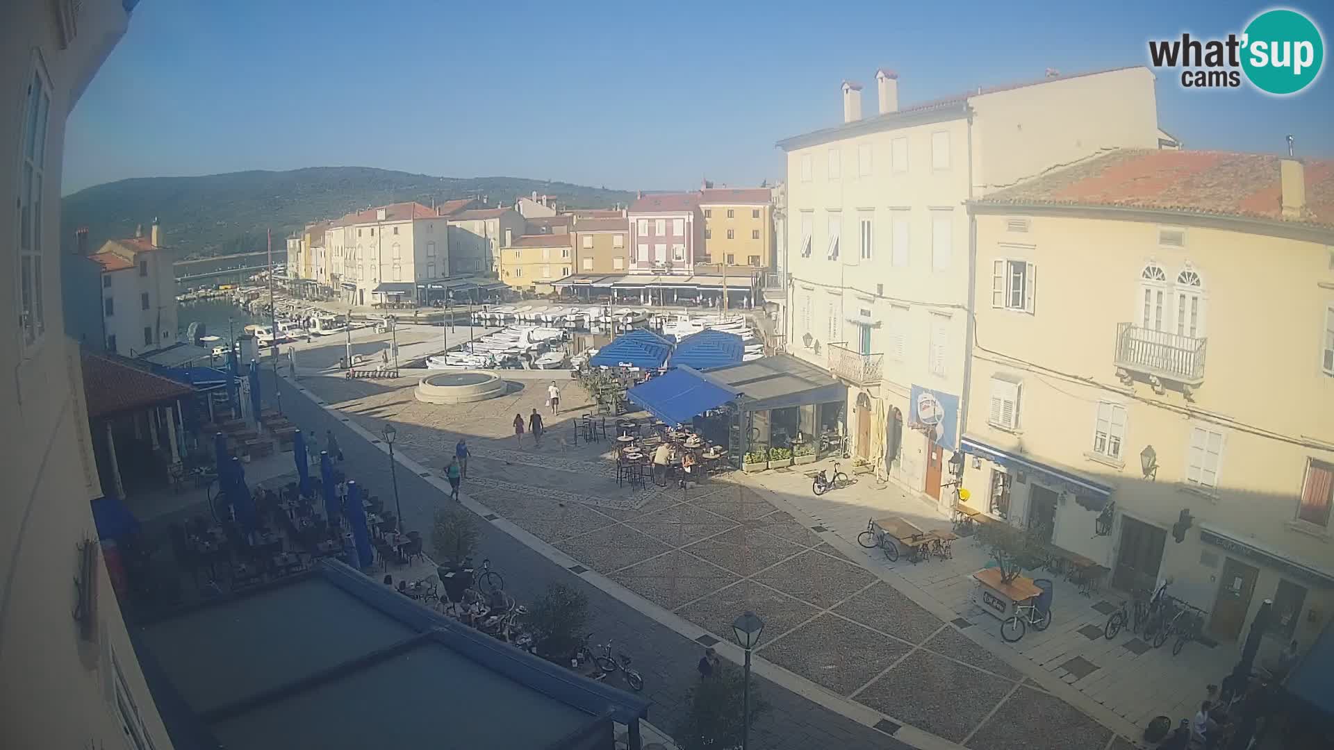 LIVE cam Cres city – main square and “mandrač” – Cres island – Croatia