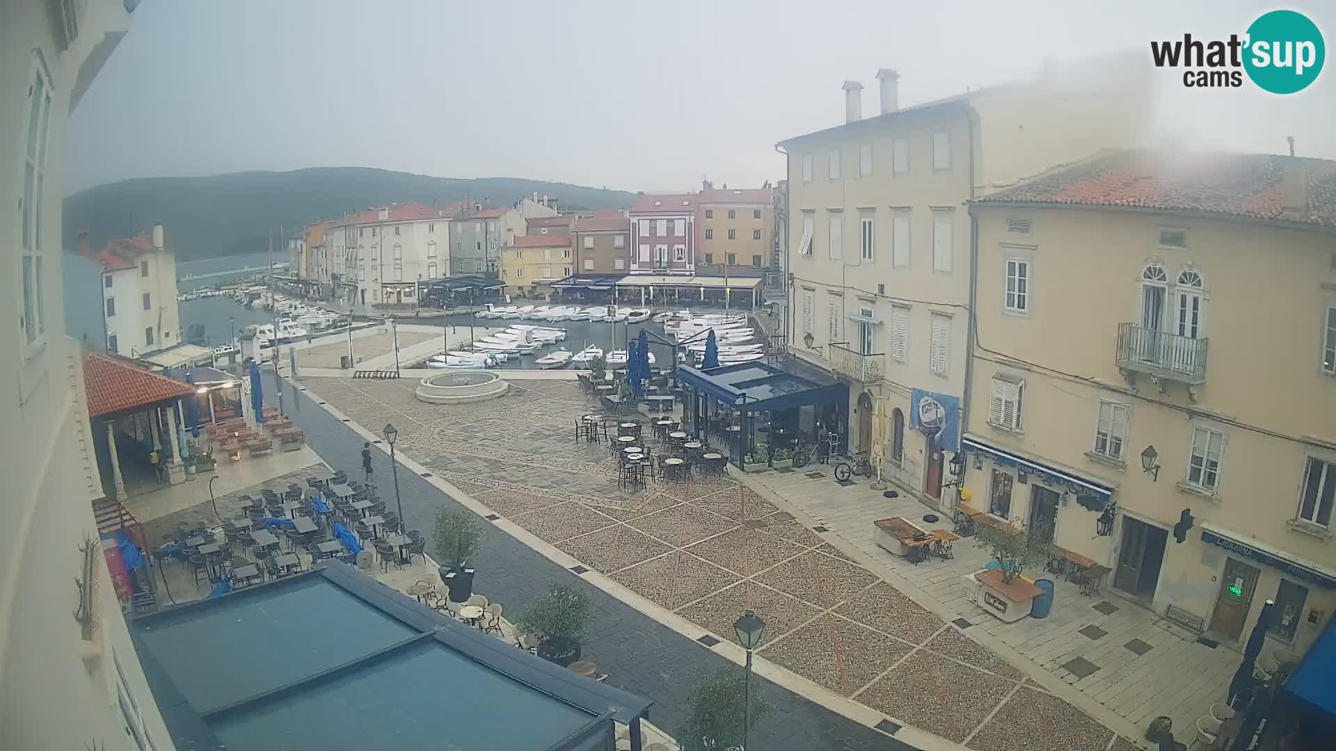 LIVE cam Cres Stadt – Hauptplatz und “mandrač” – Cres Insel – Kroatien