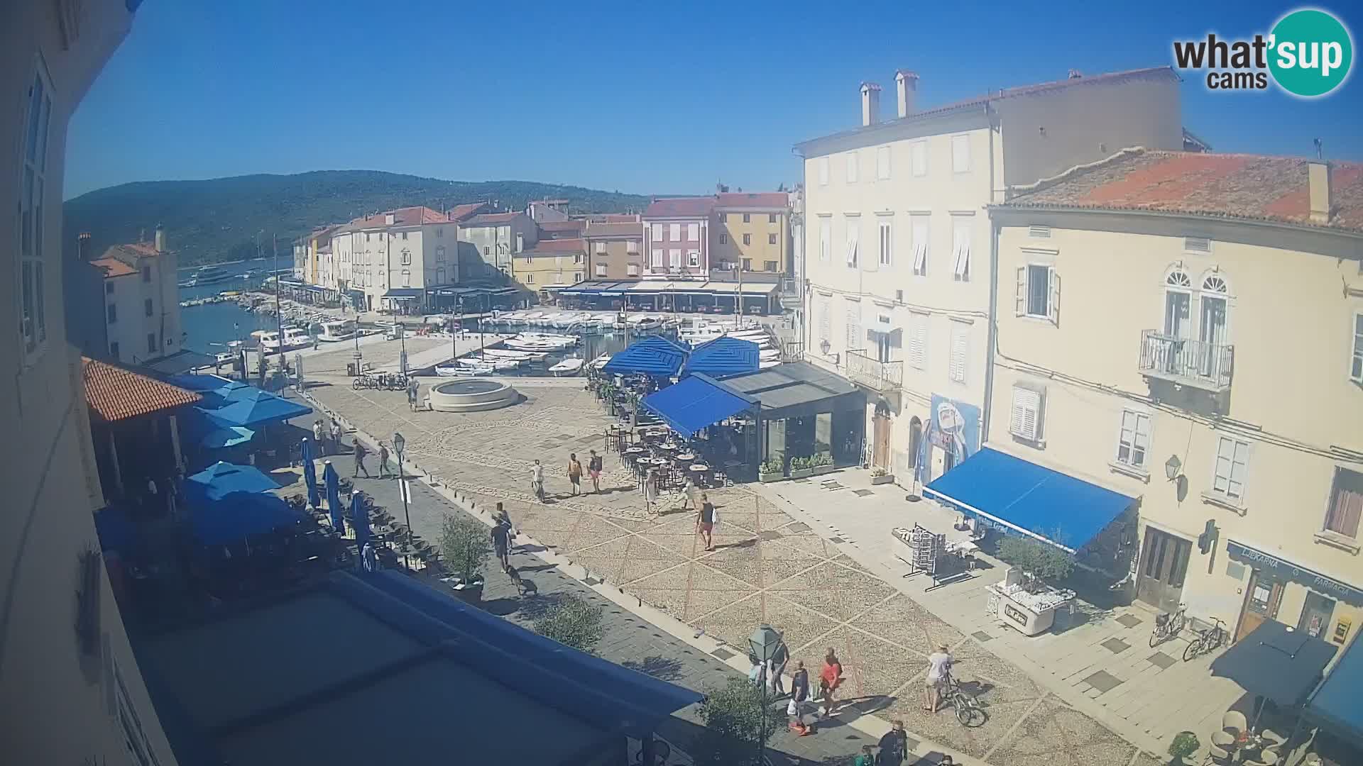 LIVE cam Cres Stadt – Hauptplatz und “mandrač” – Cres Insel – Kroatien