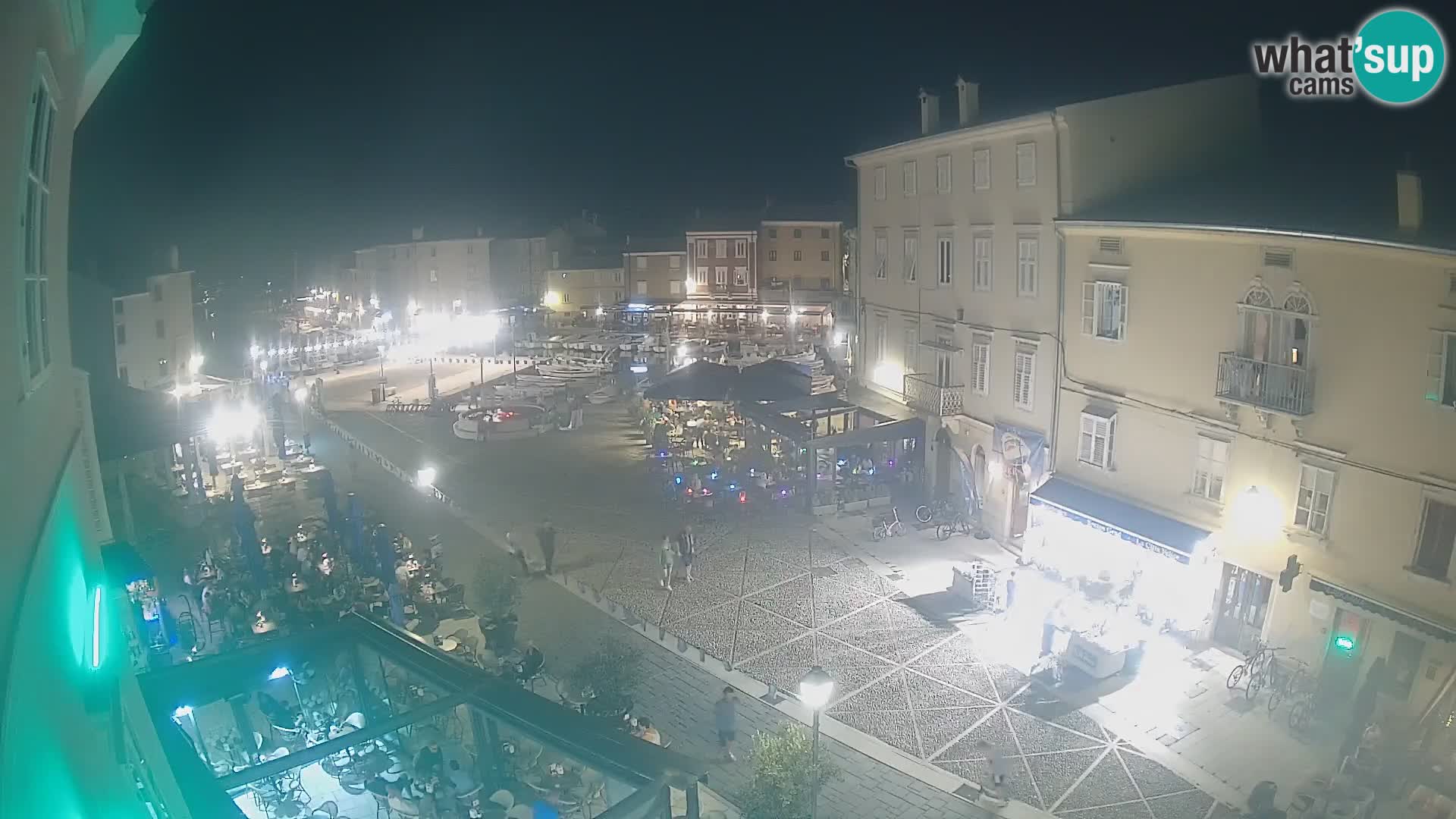 LIVE cam Cres città – piazza principale e “mandrač” – isola di Cherso – Croazia