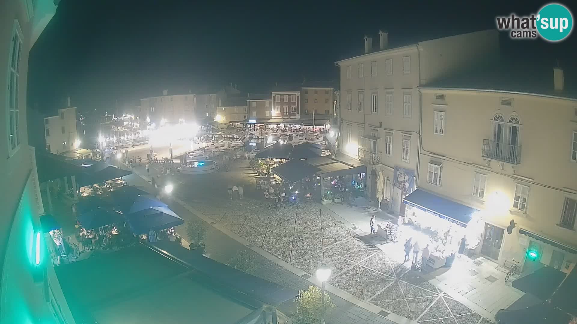 LIVE cam Cres città – piazza principale e “mandrač” – isola di Cherso – Croazia