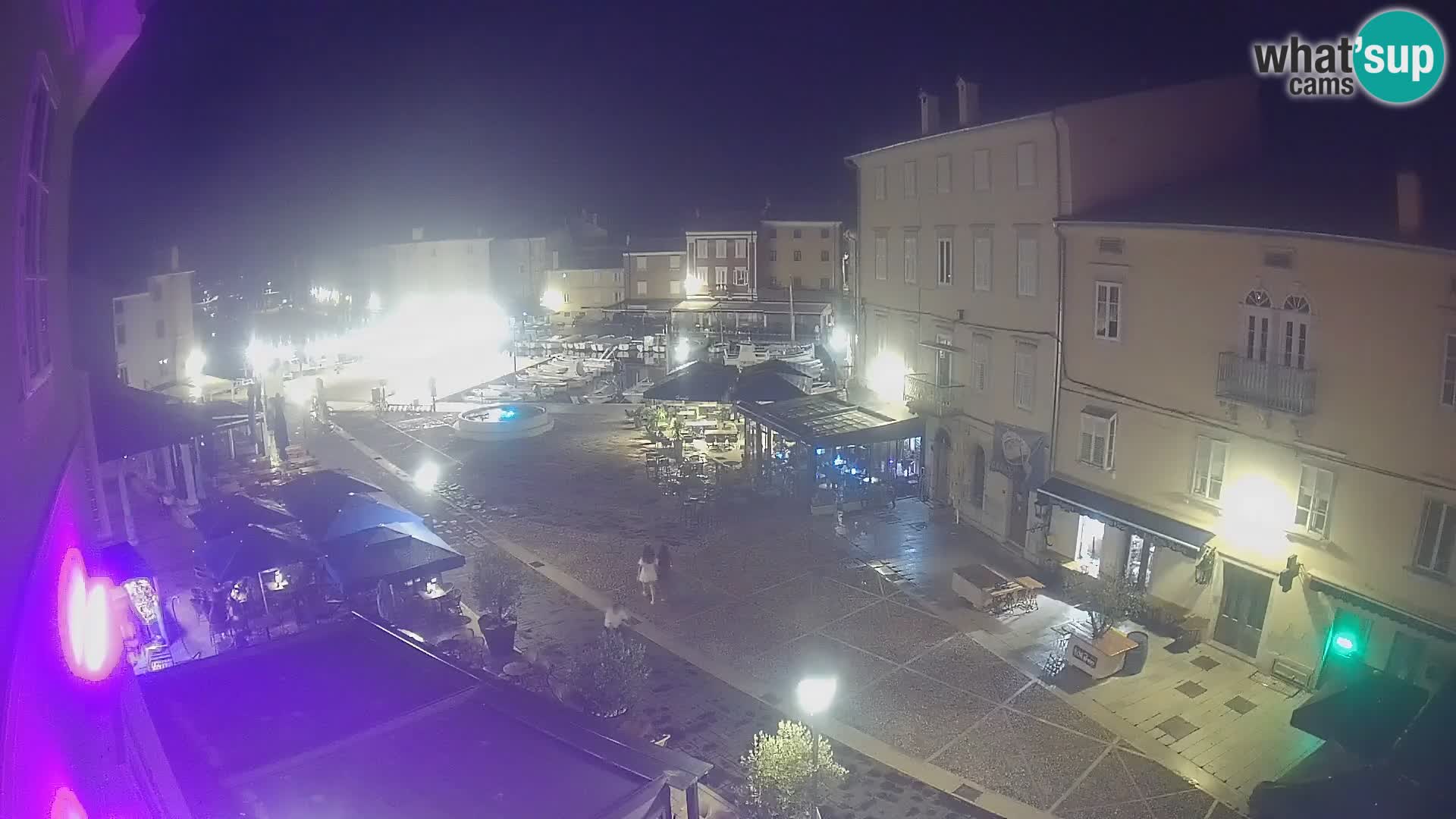 Cámara en vivo ciudad de Cres – plaza principal y “mandrač” – isla de Cres – Croacia
