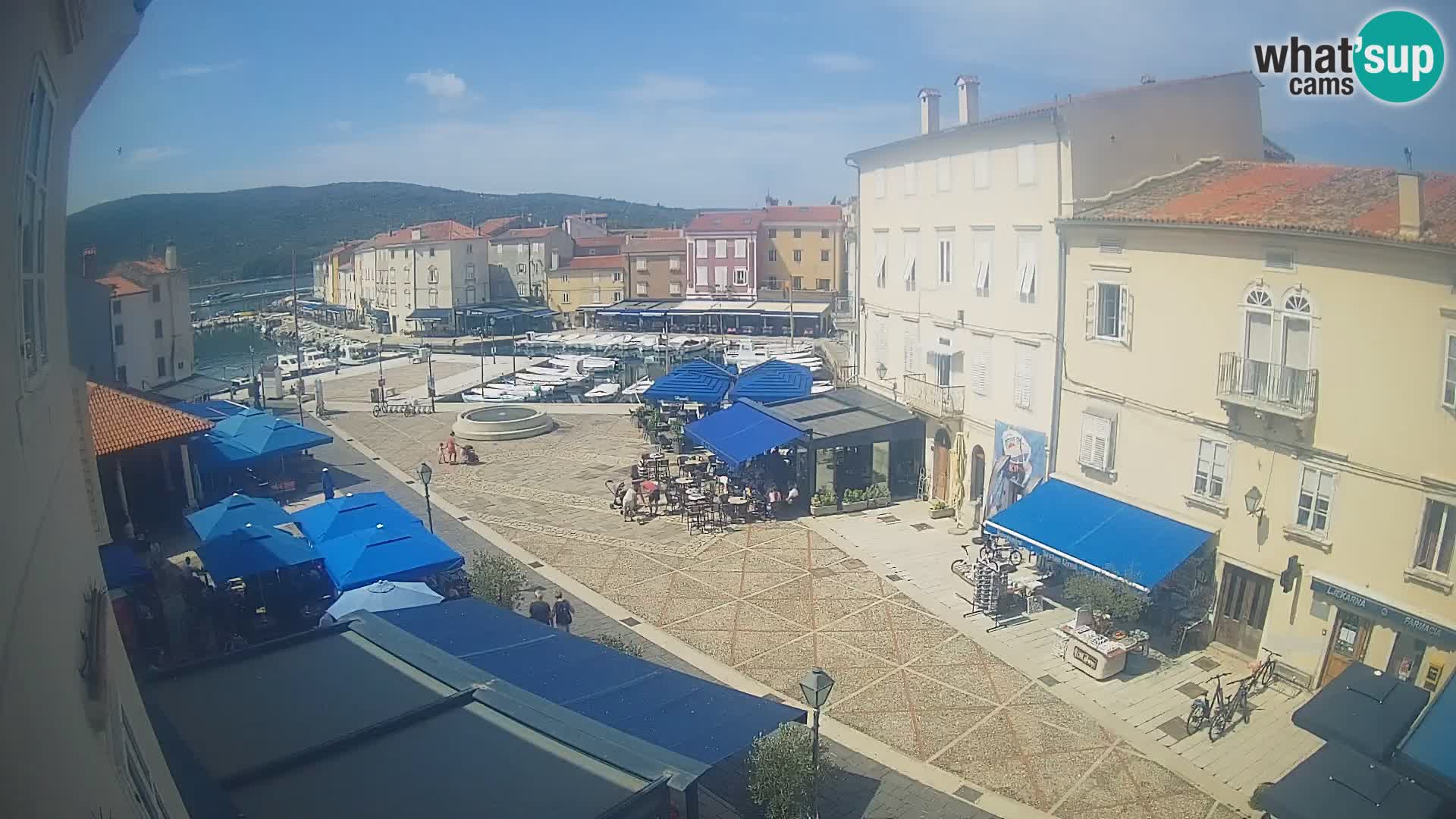 LIVE cam Cres Stadt – Hauptplatz und “mandrač” – Cres Insel – Kroatien