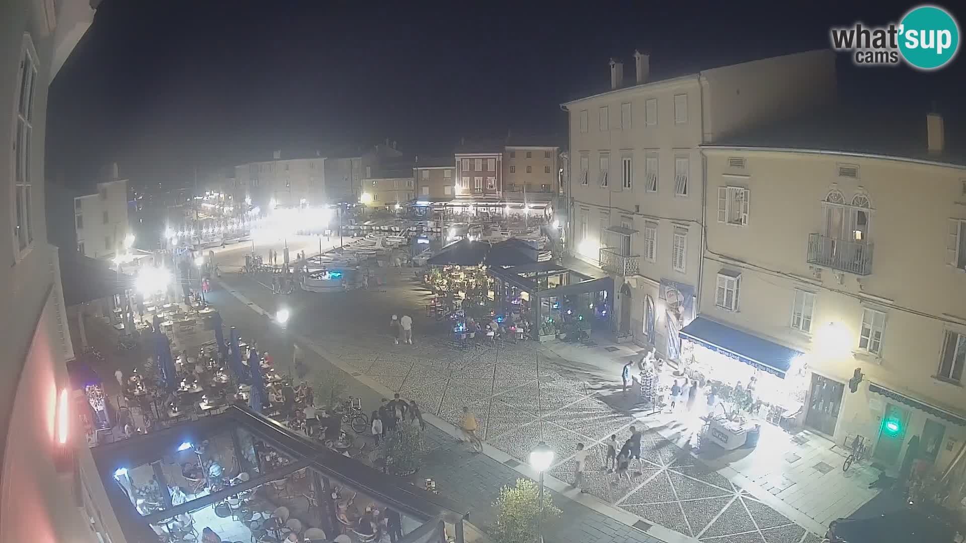 LIVE cam Cres città – piazza principale e “mandrač” – isola di Cherso – Croazia