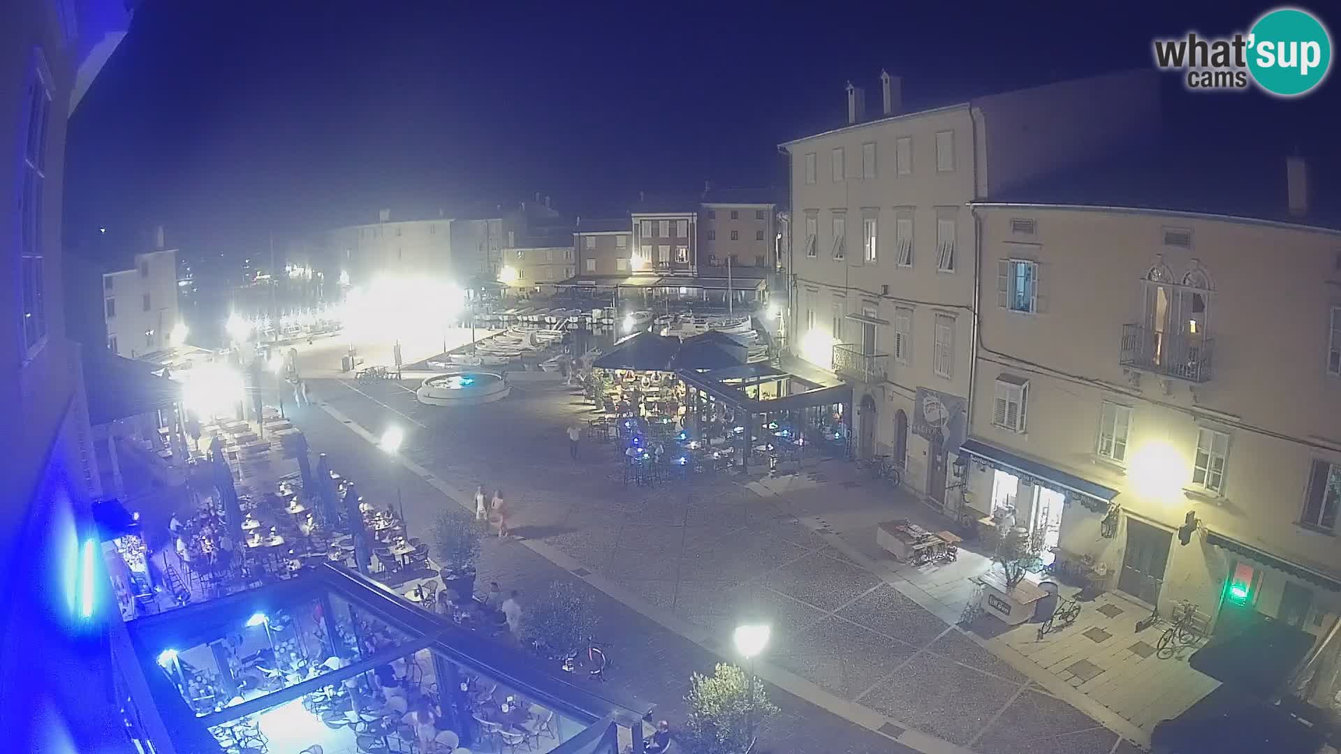LIVE cam Cres Stadt – Hauptplatz und “mandrač” – Cres Insel – Kroatien