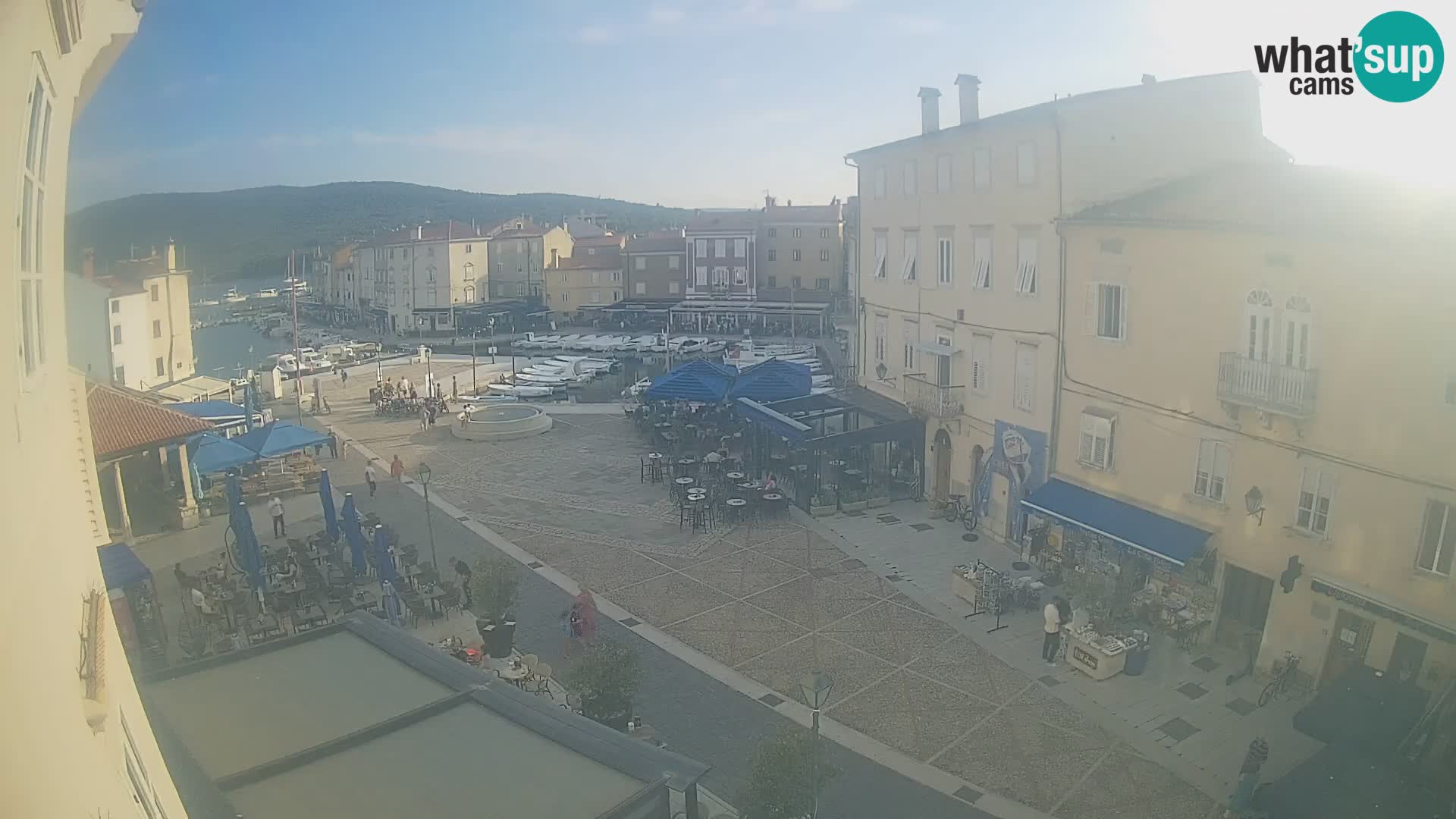 LIVE cam Cres city – main square and “mandrač” – Cres island – Croatia
