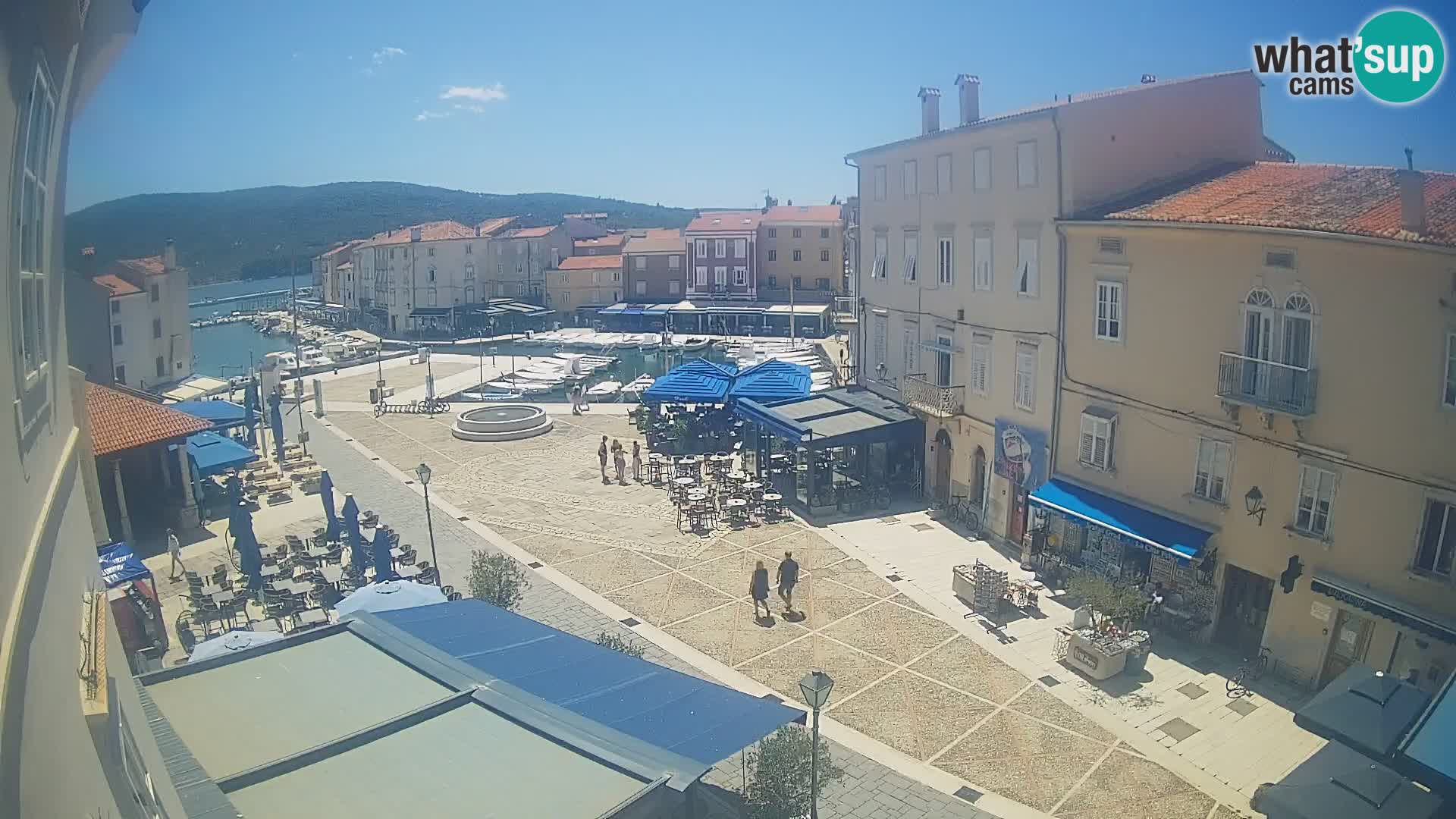 LIVE cam Cres città – piazza principale e “mandrač” – isola di Cherso – Croazia