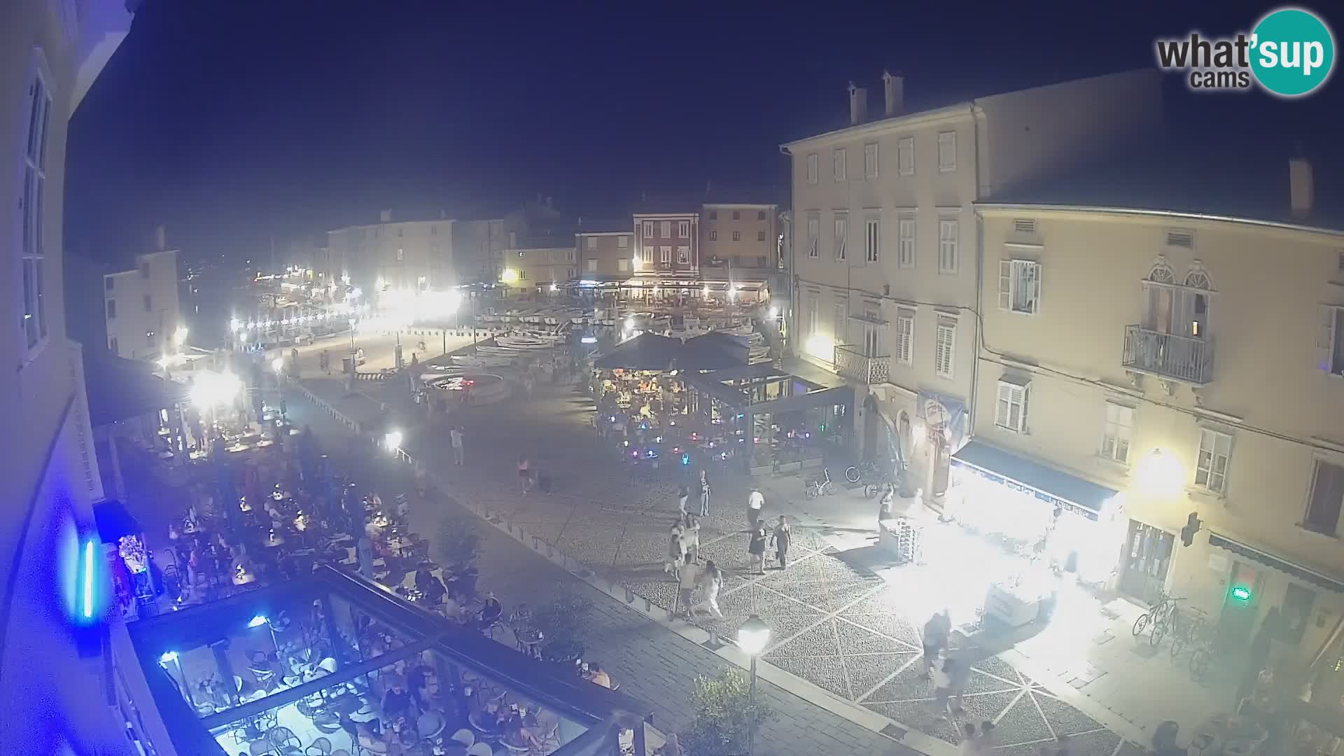 Kamera v ŽIVO Cres mesto – glavni trg in “mandrač” – otok Cres – Hrvaška