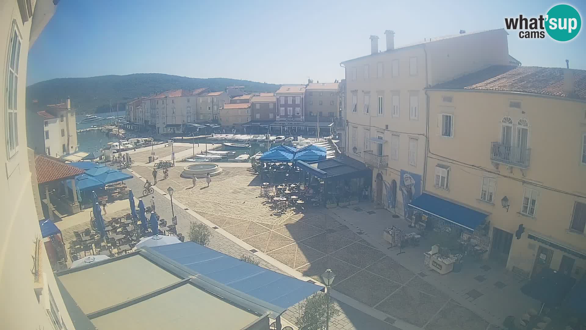 LIVE cam Cres city – main square and “mandrač” – Cres island – Croatia