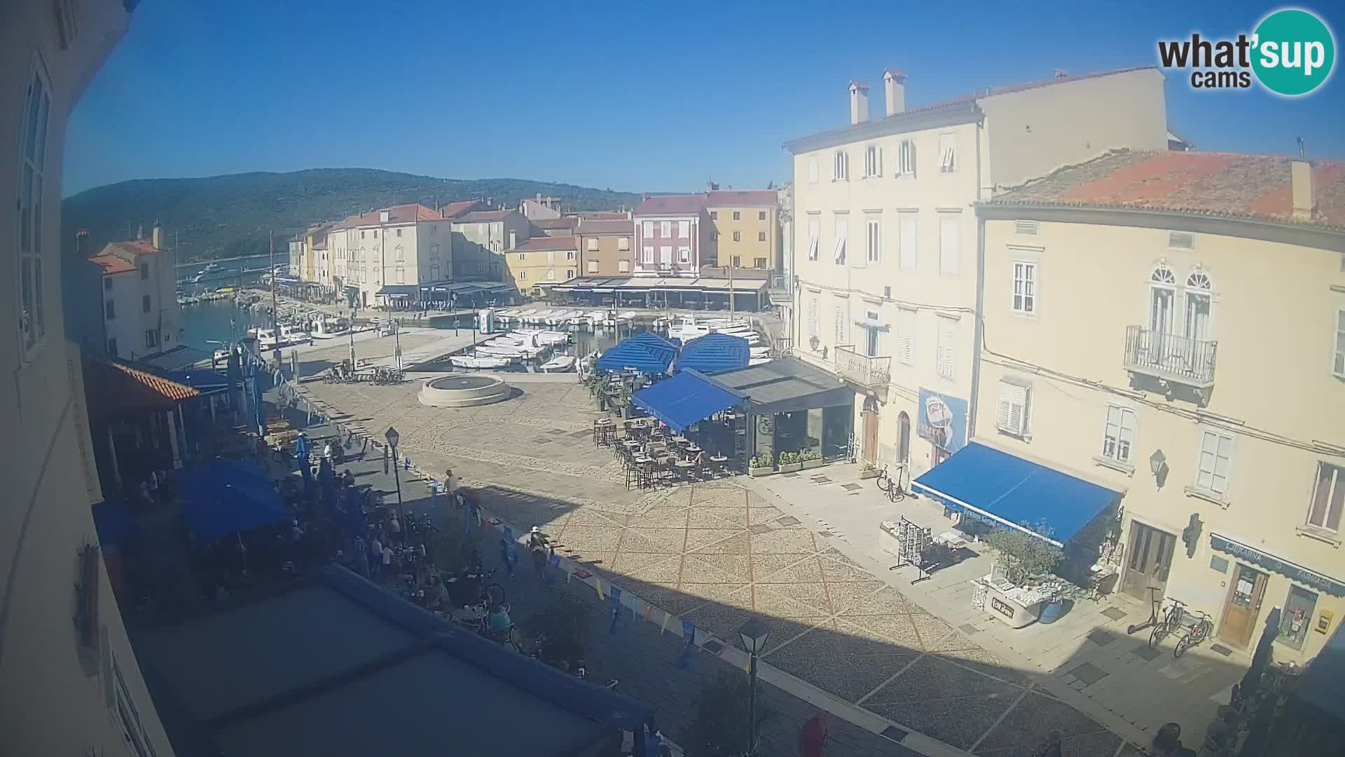 LIVE cam Cres city – main square and “mandrač” – Cres island – Croatia