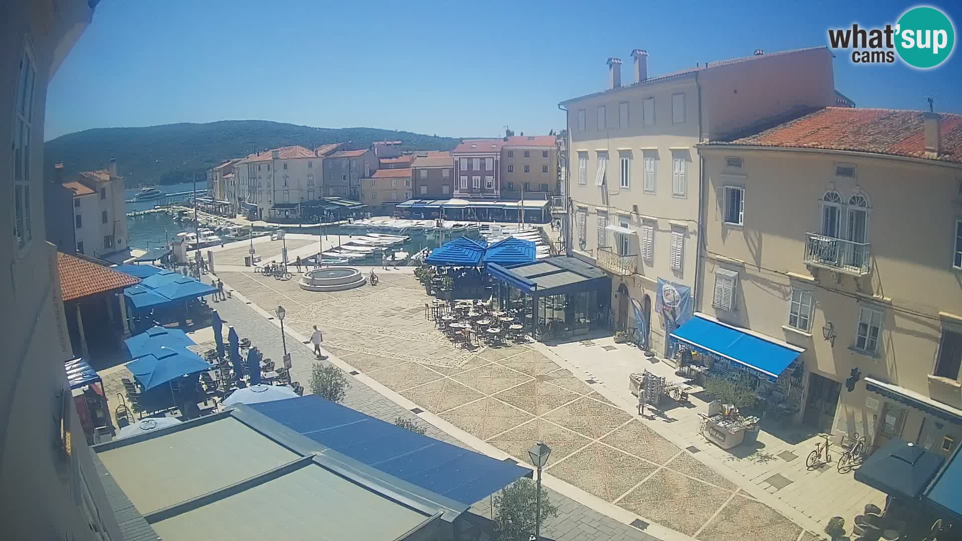 LIVE cam Cres città – piazza principale e “mandrač” – isola di Cherso – Croazia