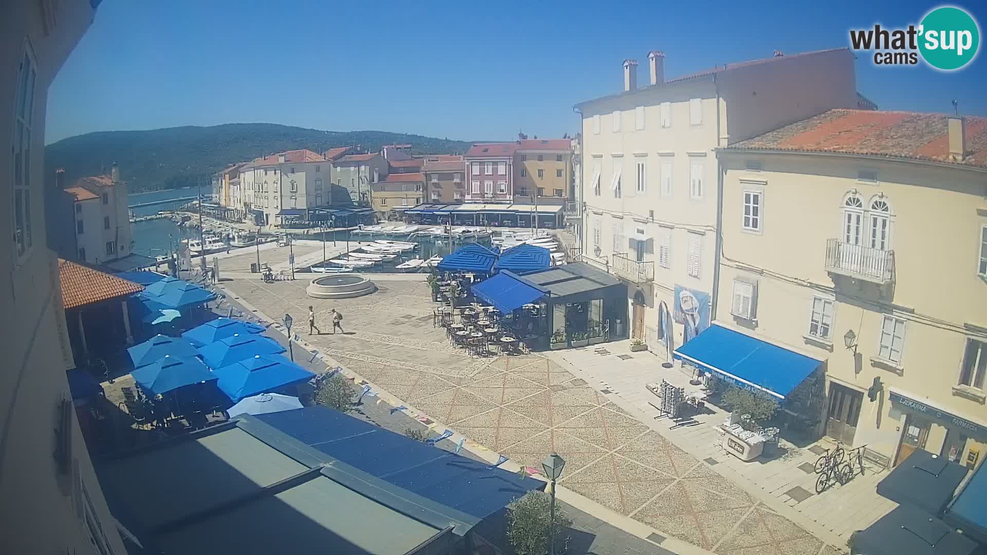LIVE cam Cres Stadt – Hauptplatz und “mandrač” – Cres Insel – Kroatien