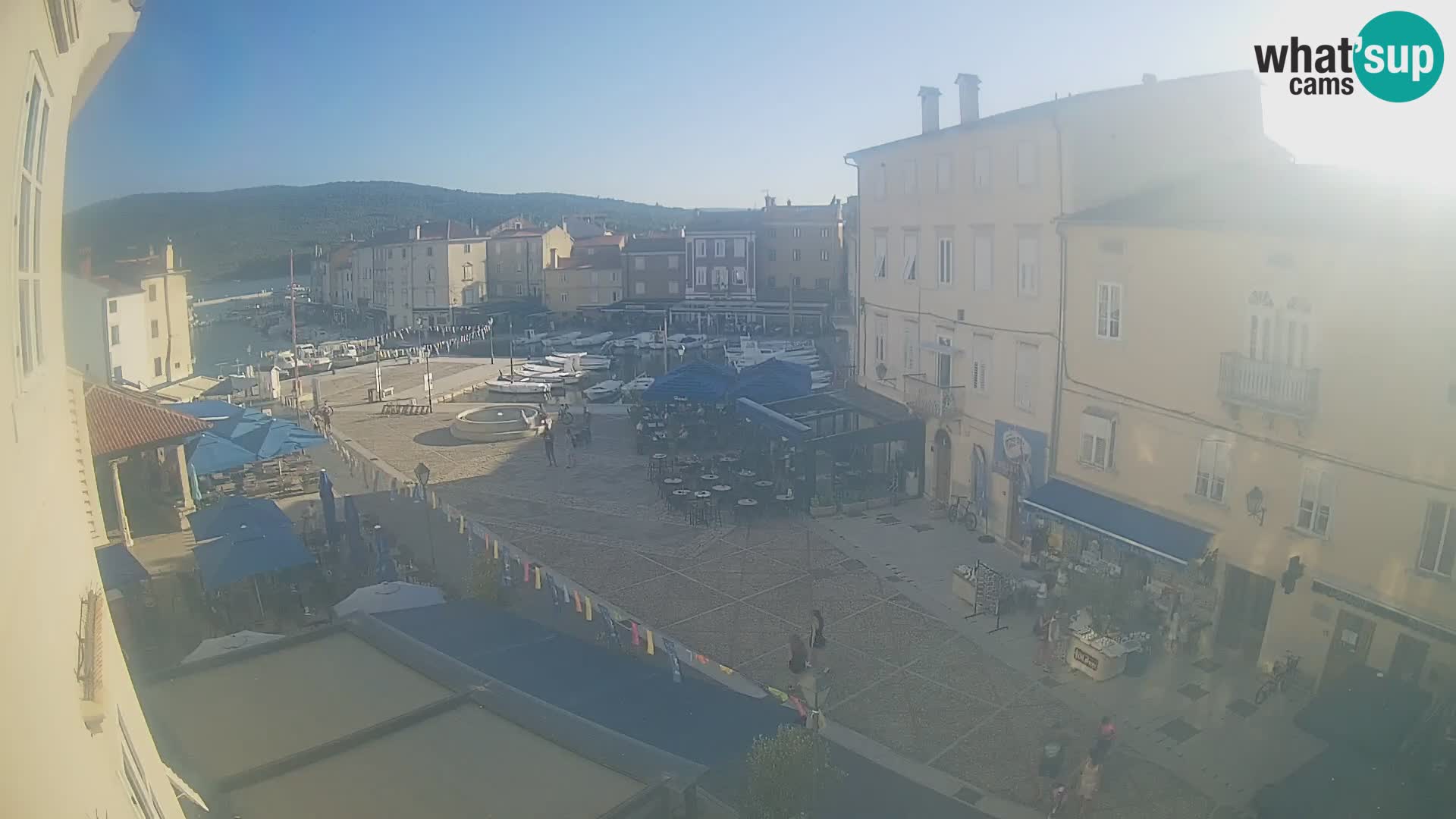 LIVE cam Cres city – main square and “mandrač” – Cres island – Croatia