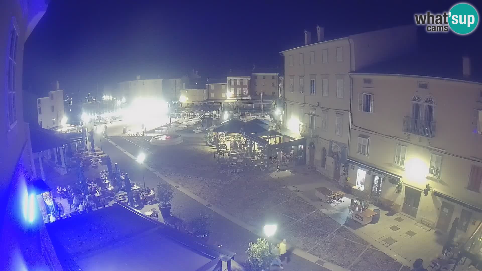 Kamera v ŽIVO Cres mesto – glavni trg in “mandrač” – otok Cres – Hrvaška