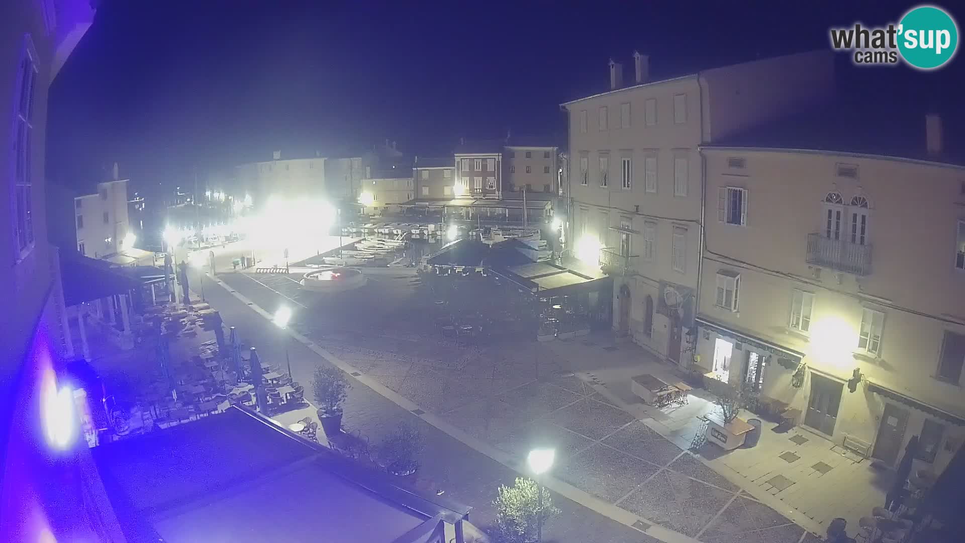 Kamera v ŽIVO Cres mesto – glavni trg in “mandrač” – otok Cres – Hrvaška