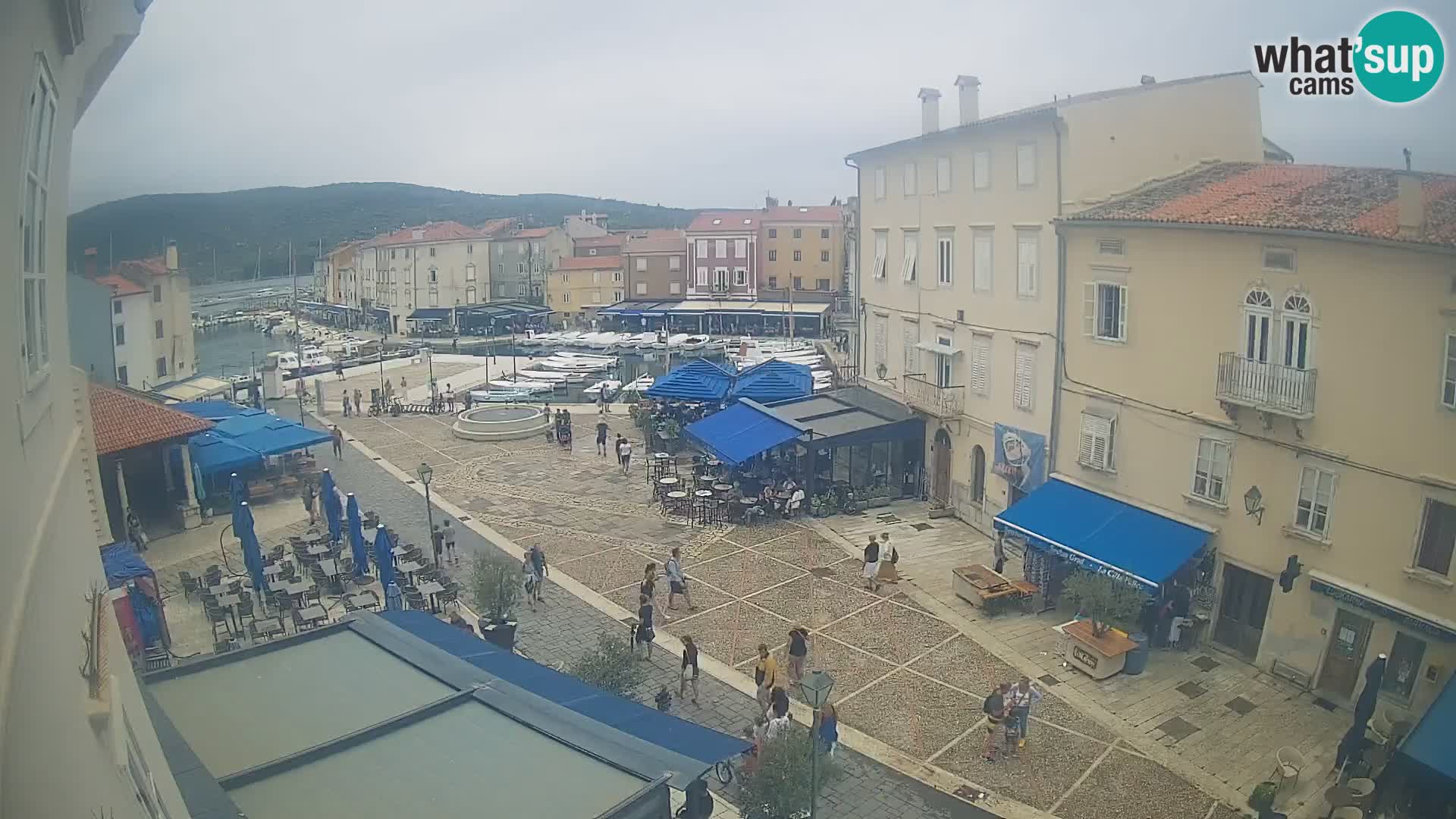 LIVE cam Cres city – main square and “mandrač” – Cres island – Croatia