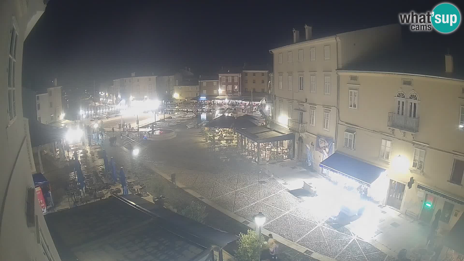 LIVE cam Cres city – main square and “mandrač” – Cres island – Croatia