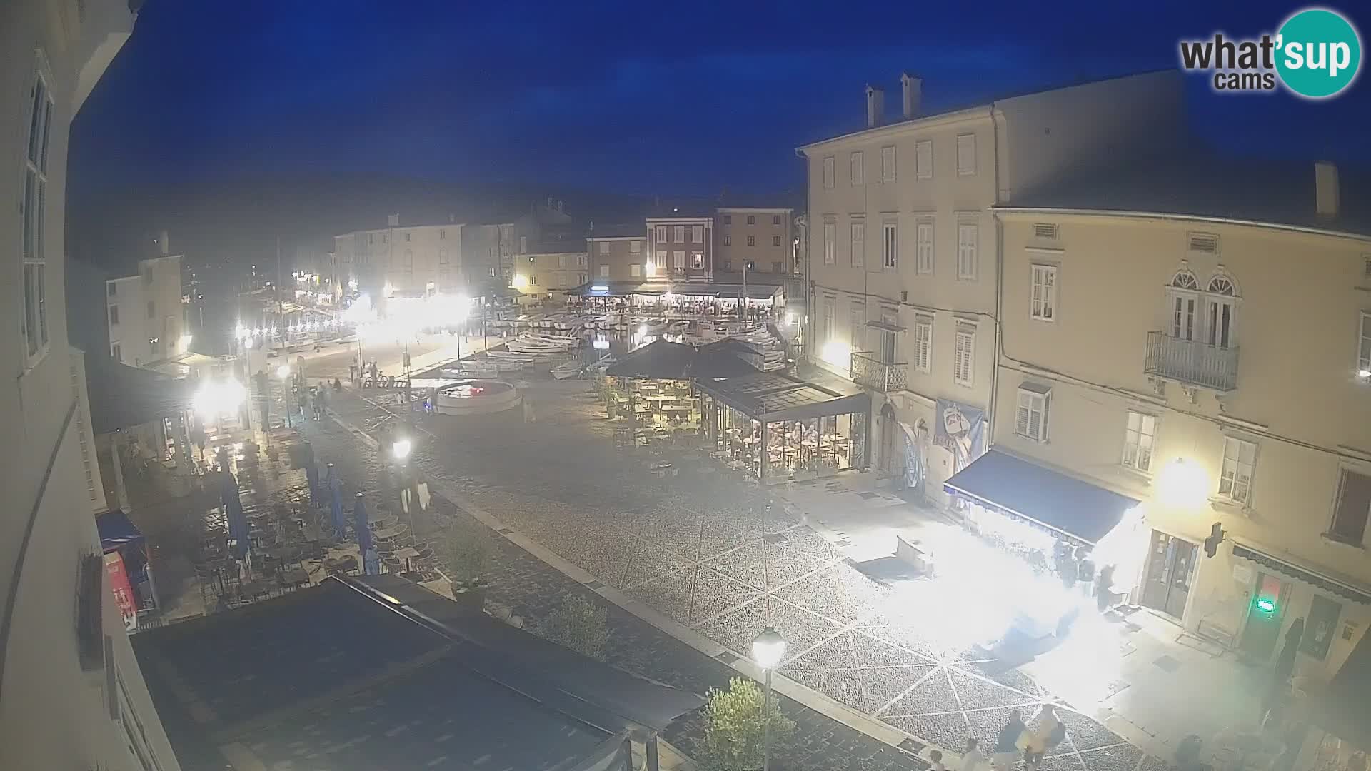 LIVE cam Cres city – main square and “mandrač” – Cres island – Croatia