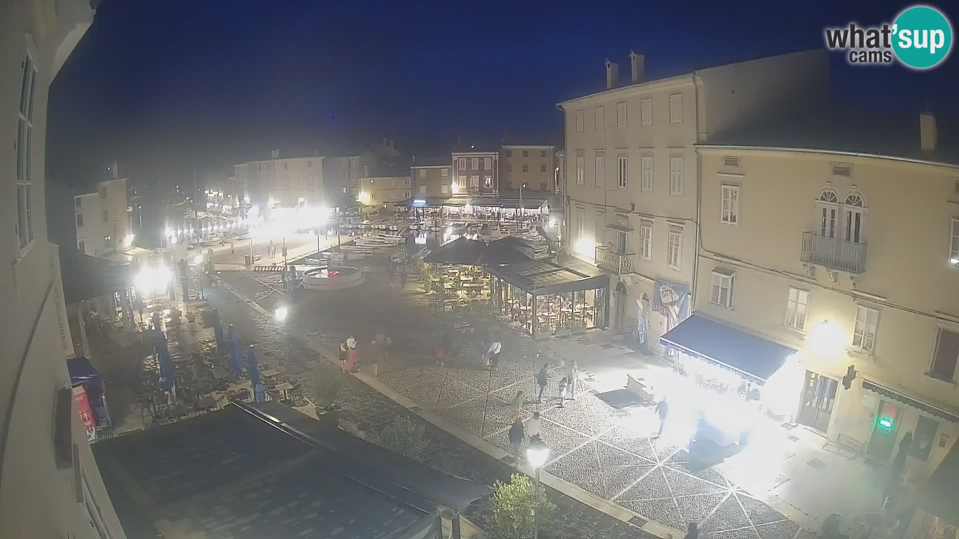 LIVE cam Cres città – piazza principale e “mandrač” – isola di Cherso – Croazia