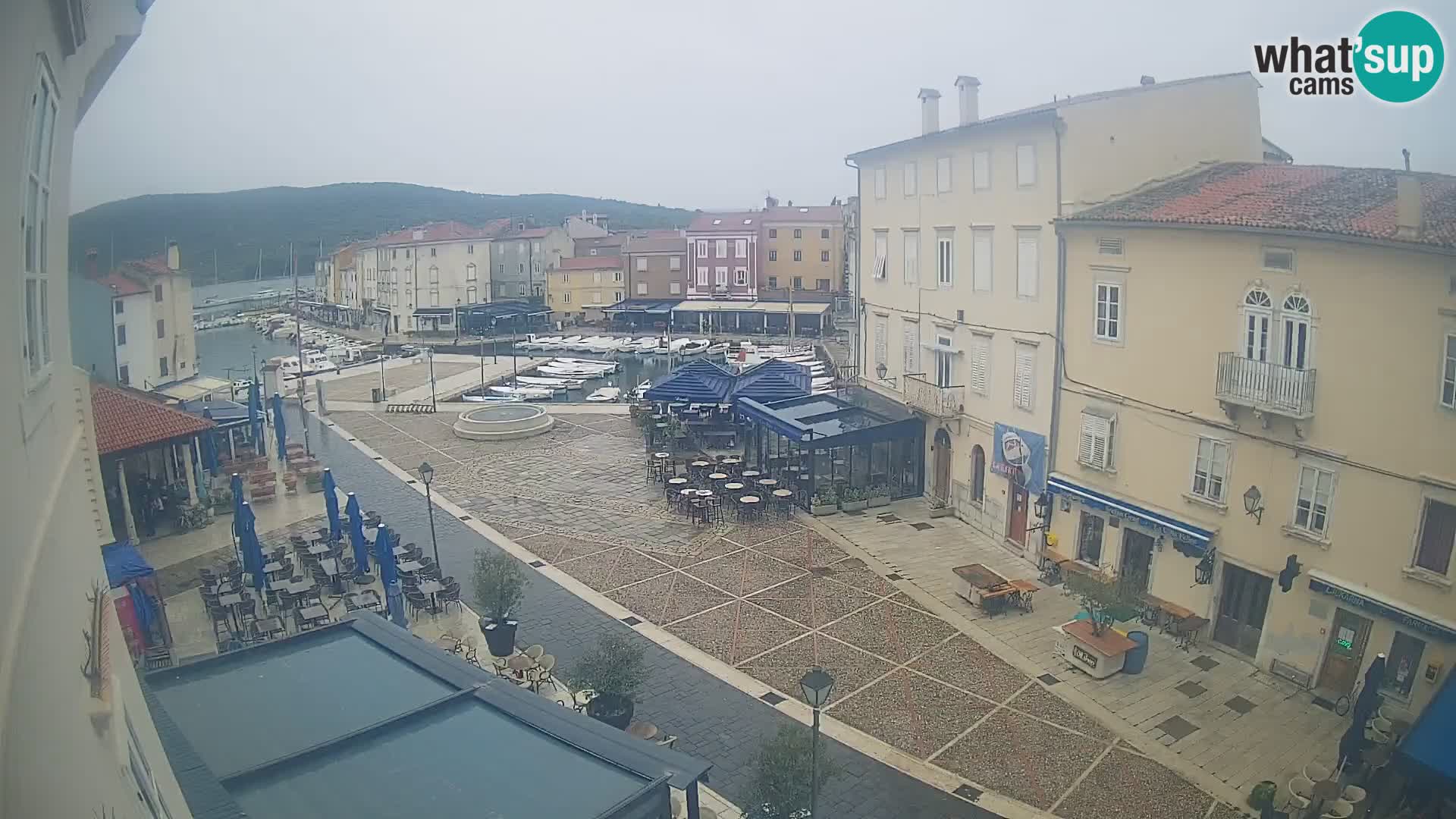 LIVE cam Cres città – piazza principale e “mandrač” – isola di Cherso – Croazia