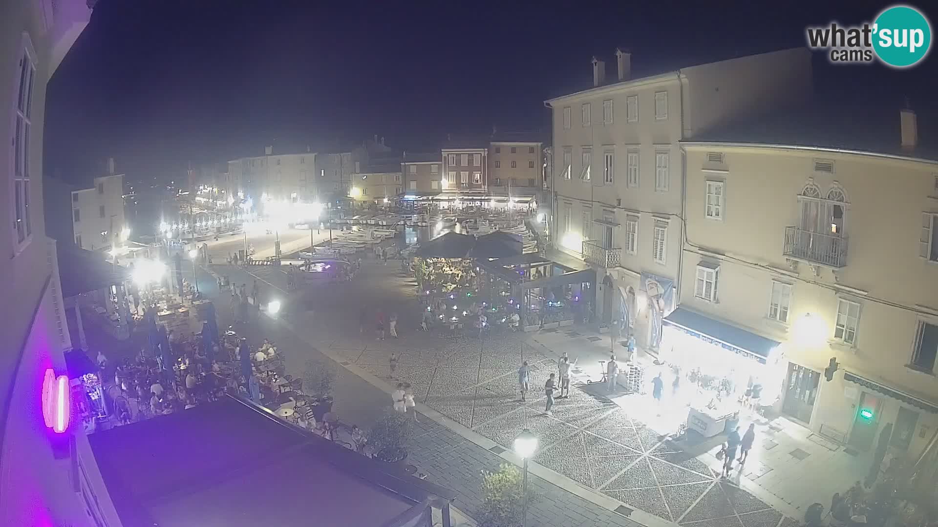 LIVE cam Cres Stadt – Hauptplatz und “mandrač” – Cres Insel – Kroatien