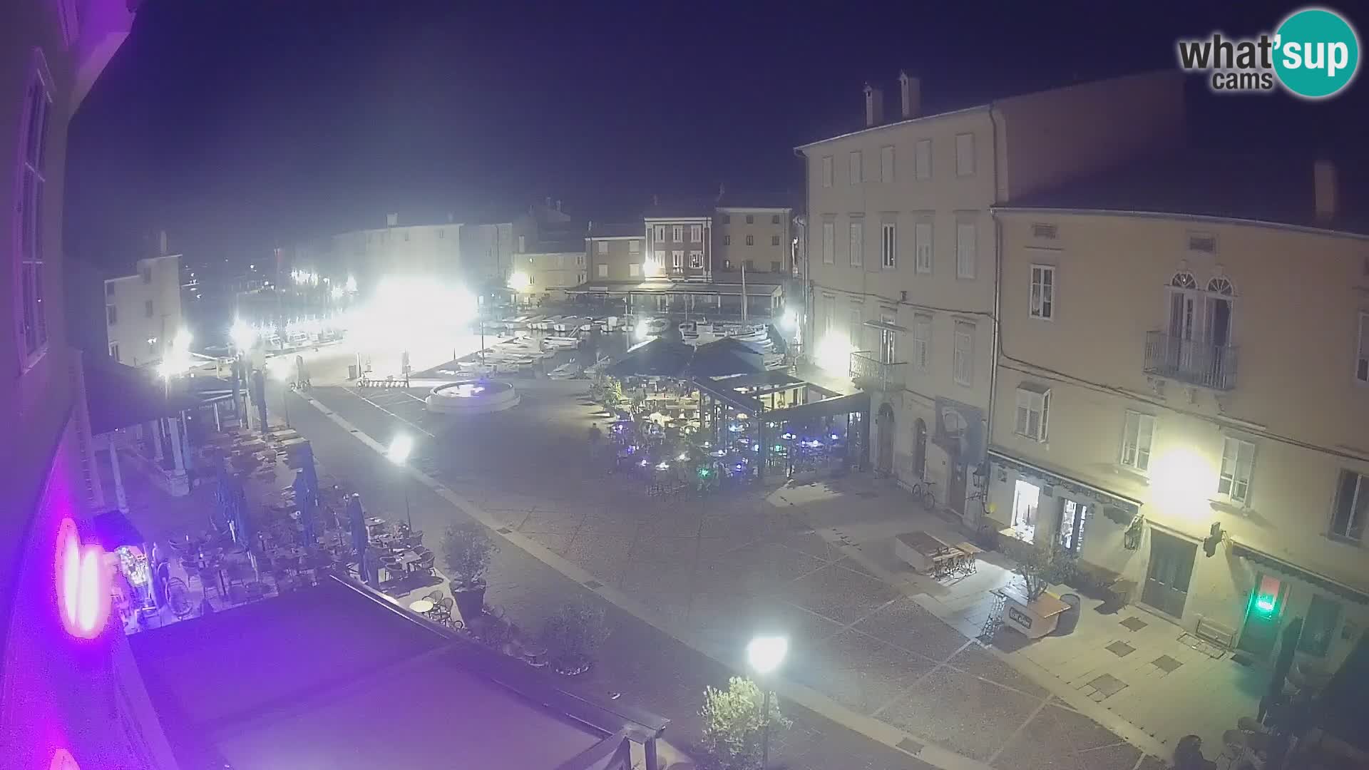 LIVE cam Cres Stadt – Hauptplatz und “mandrač” – Cres Insel – Kroatien