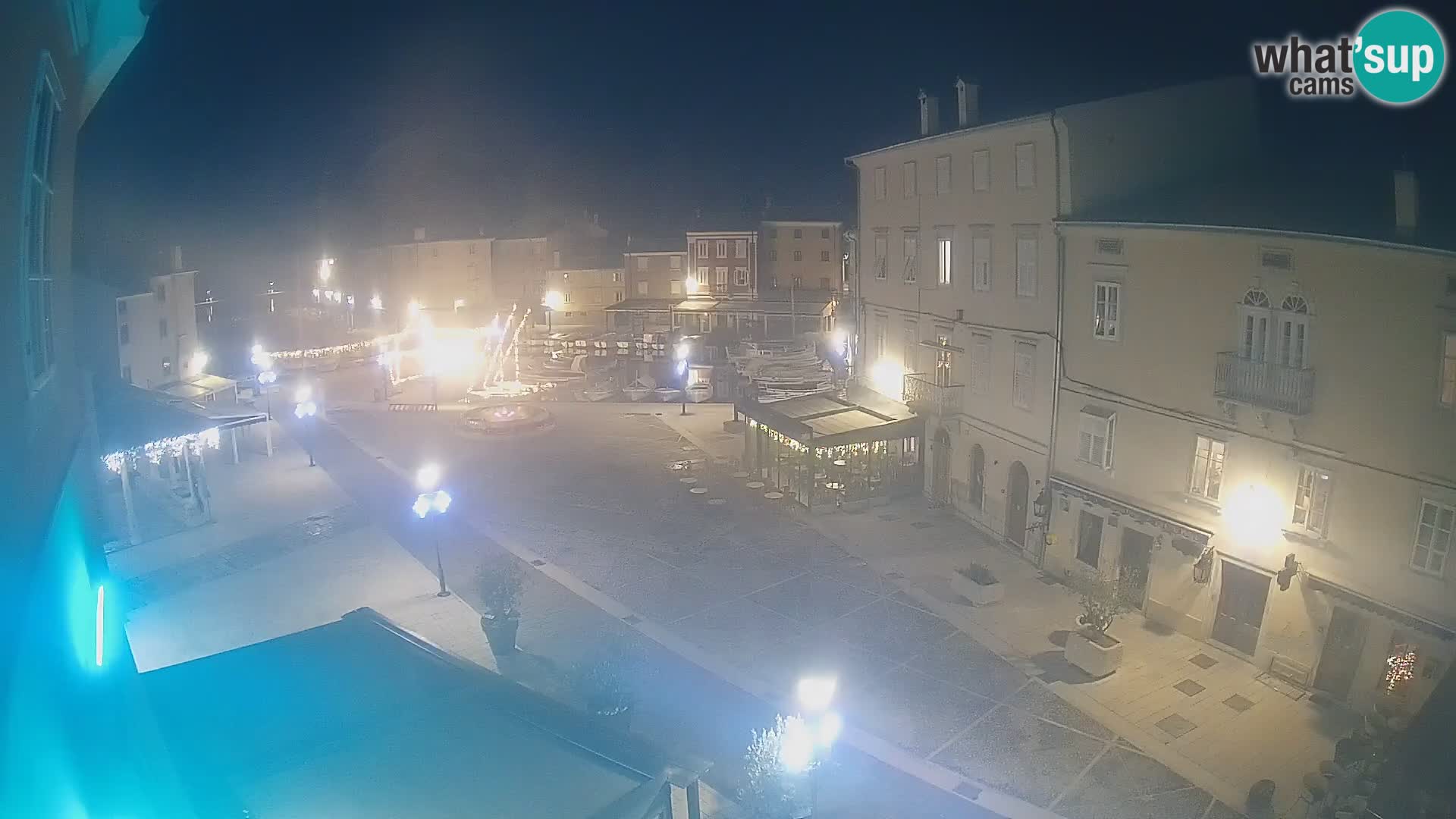 LIVE cam Cres città – piazza principale e “mandrač” – isola di Cherso – Croazia