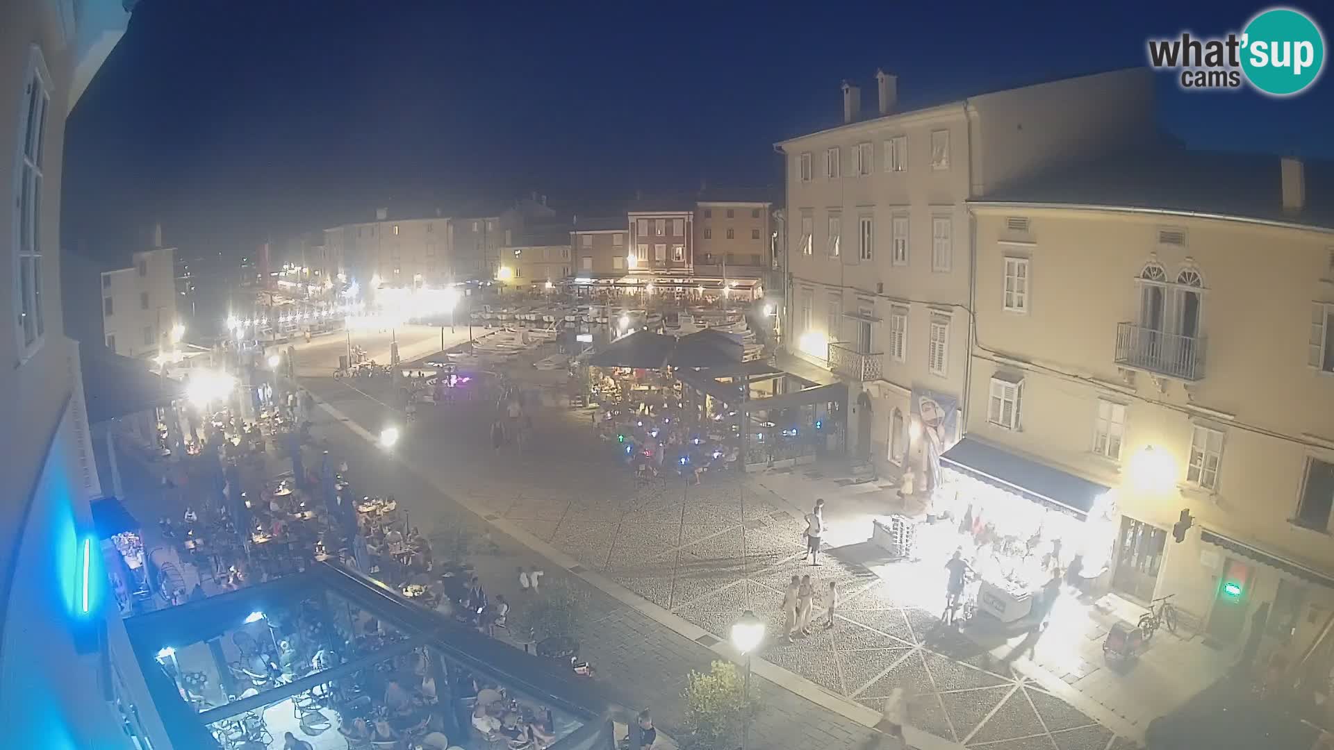 LIVE cam Cres city – place principale et “mandrač” – île de Cres – Croatie