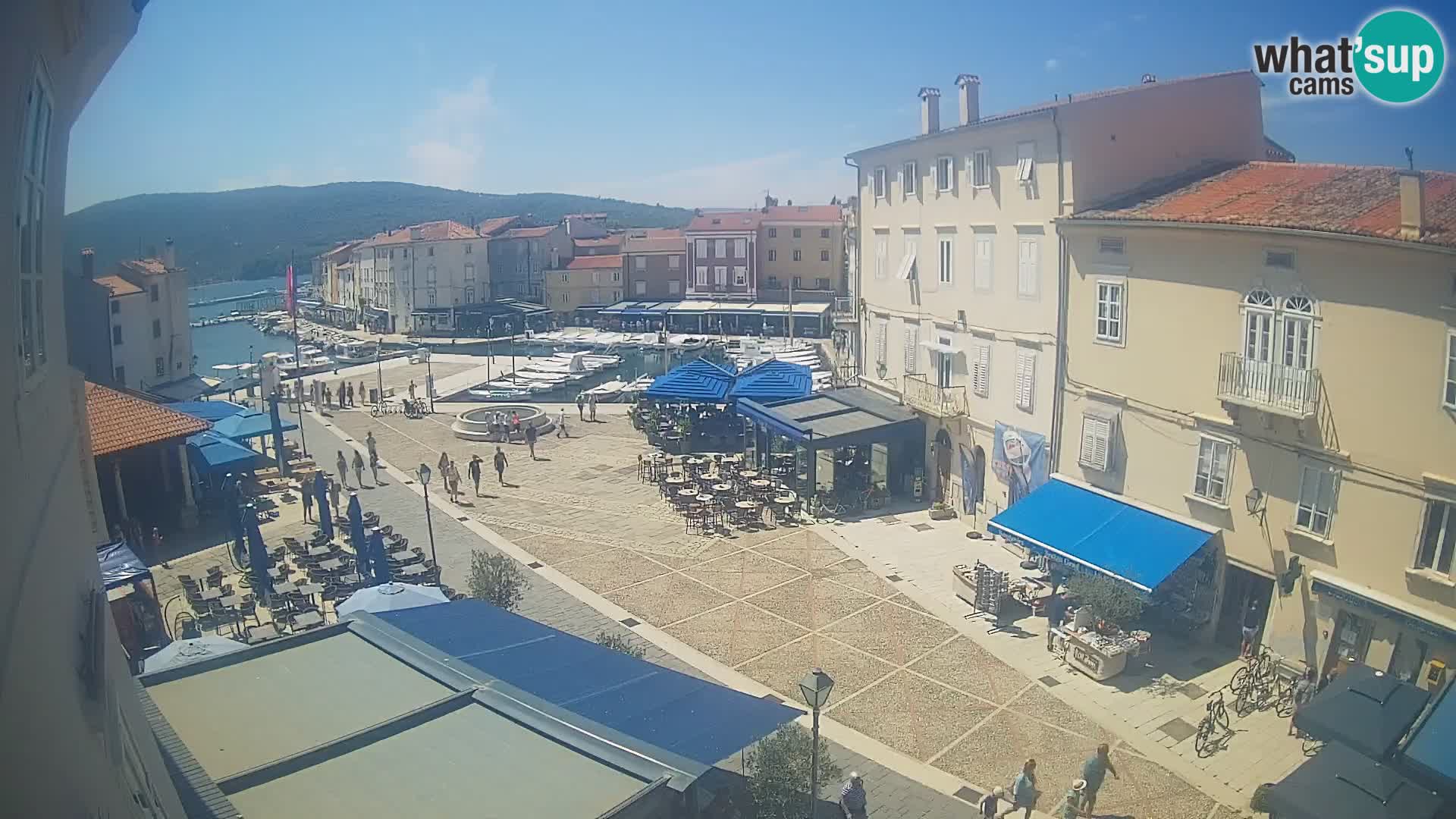 LIVE cam Cres Stadt – Hauptplatz und “mandrač” – Cres Insel – Kroatien