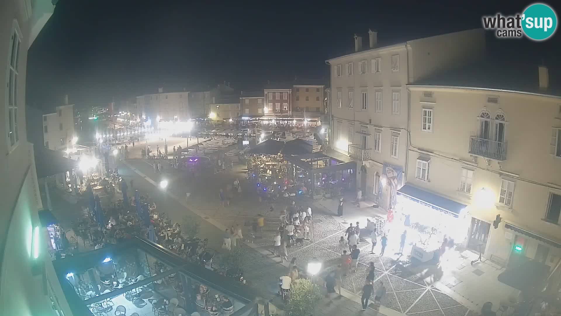 LIVE cam Cres Stadt – Hauptplatz und “mandrač” – Cres Insel – Kroatien