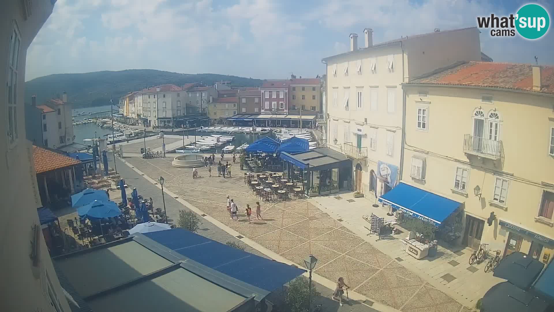 LIVE cam Cres Stadt – Hauptplatz und “mandrač” – Cres Insel – Kroatien