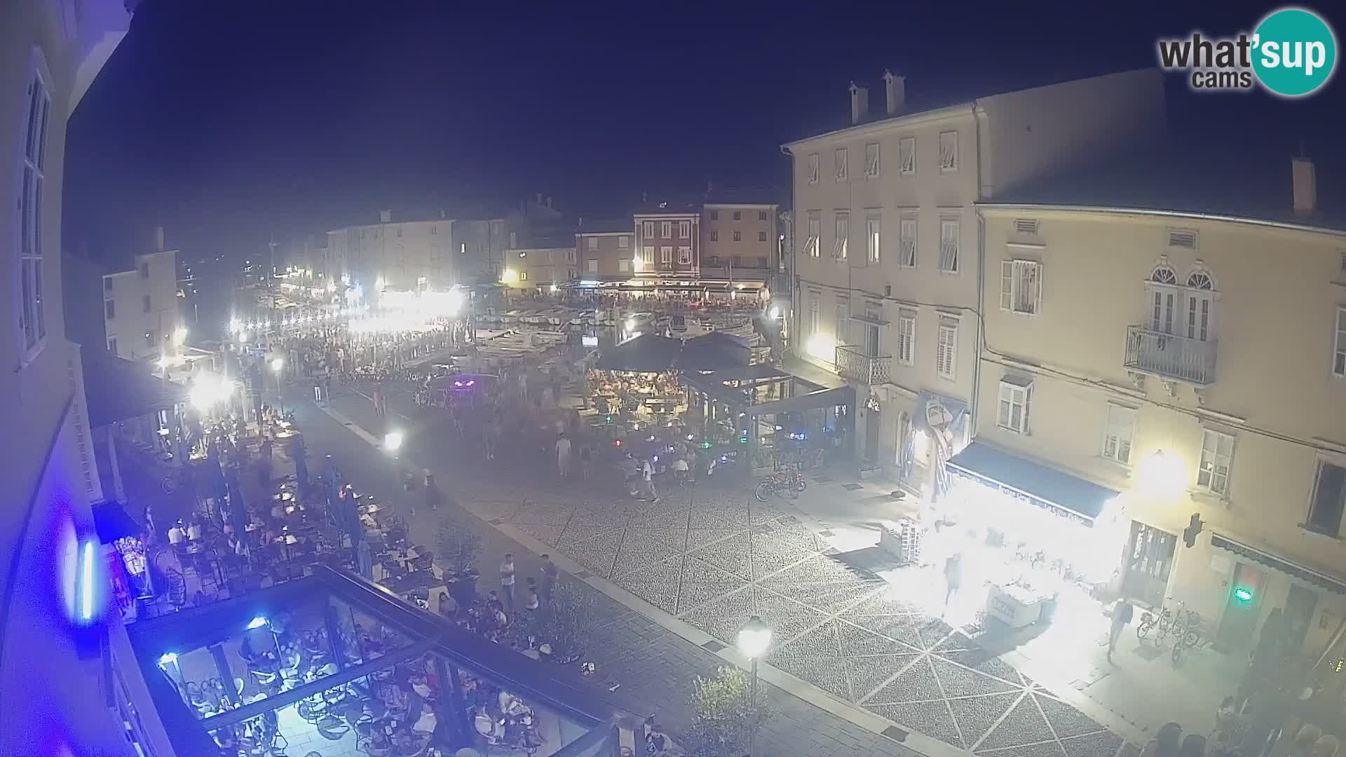 LIVE cam Cres città – piazza principale e “mandrač” – isola di Cherso – Croazia