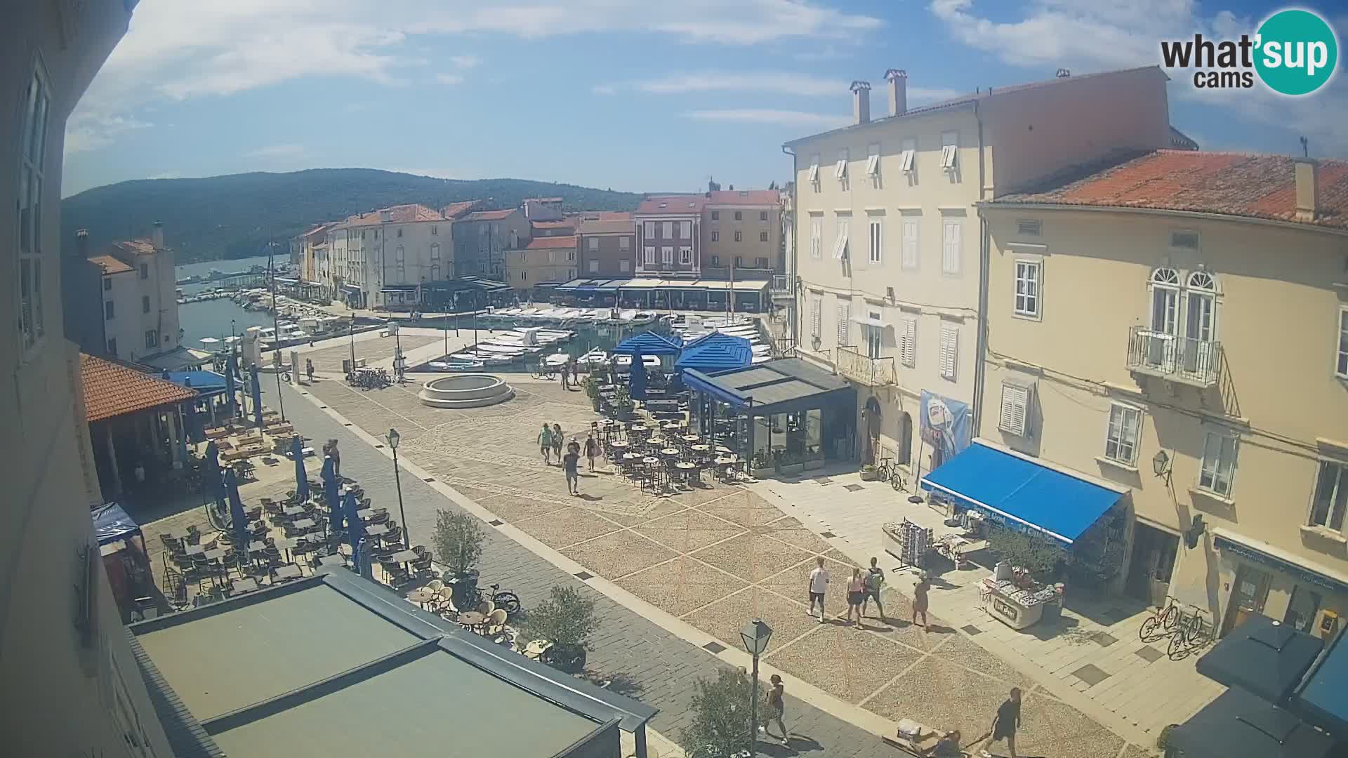 LIVE cam Cres Stadt – Hauptplatz und “mandrač” – Cres Insel – Kroatien