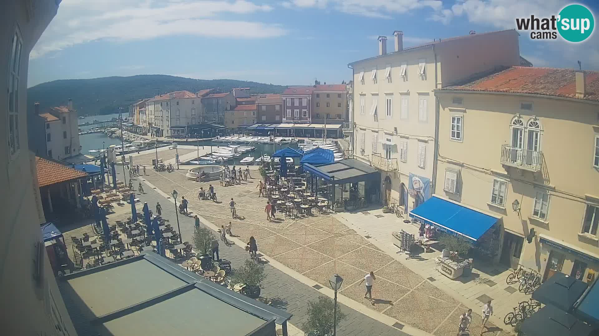 LIVE cam Cres Stadt – Hauptplatz und “mandrač” – Cres Insel – Kroatien