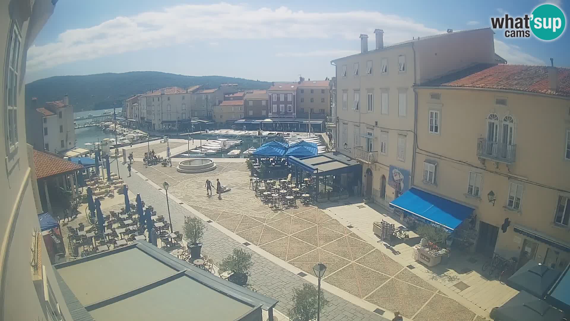 LIVE cam Cres Stadt – Hauptplatz und “mandrač” – Cres Insel – Kroatien