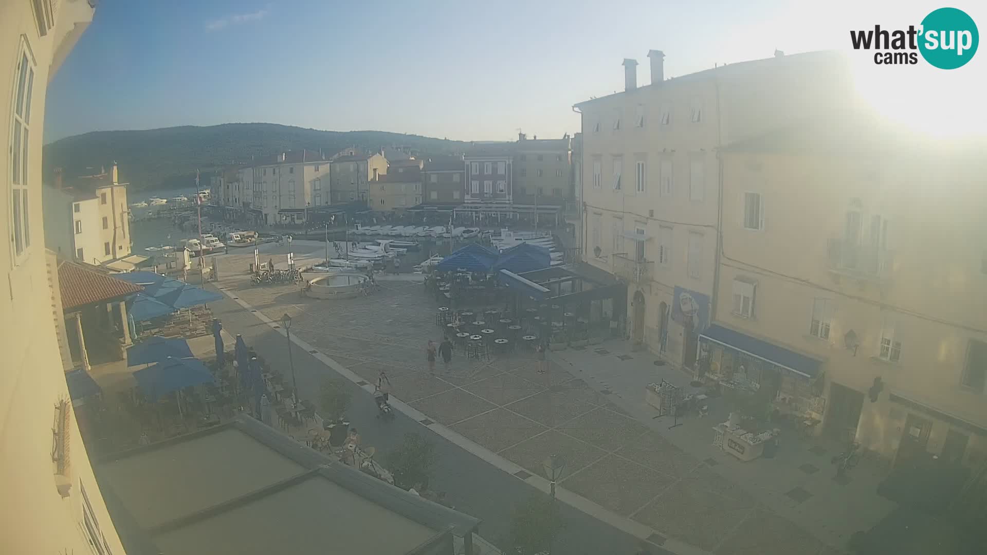 LIVE cam Cres città – piazza principale e “mandrač” – isola di Cherso – Croazia