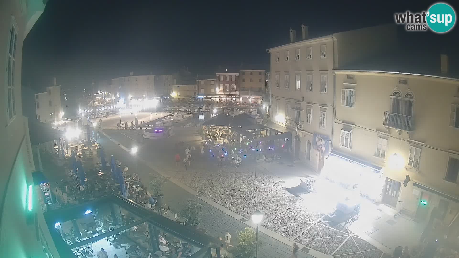 LIVE cam Cres città – piazza principale e “mandrač” – isola di Cherso – Croazia