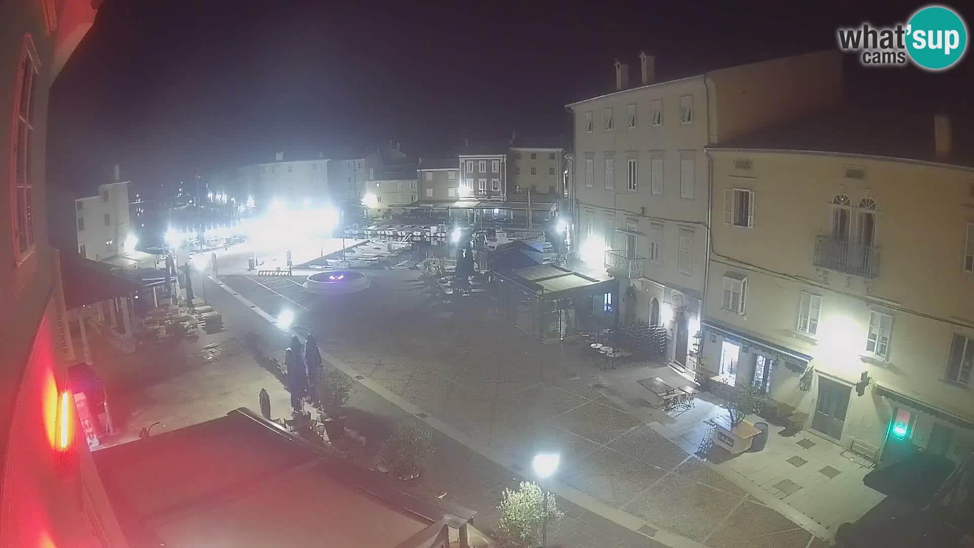 Kamera v ŽIVO Cres mesto – glavni trg in “mandrač” – otok Cres – Hrvaška