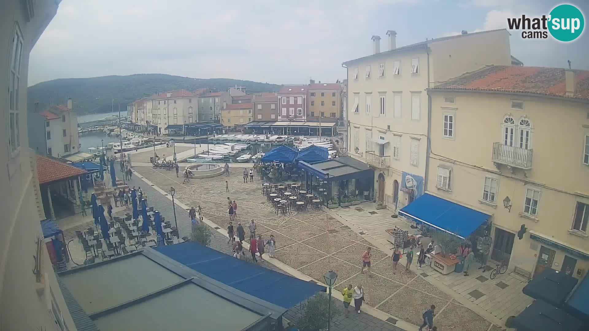 LIVE cam Cres città – piazza principale e “mandrač” – isola di Cherso – Croazia