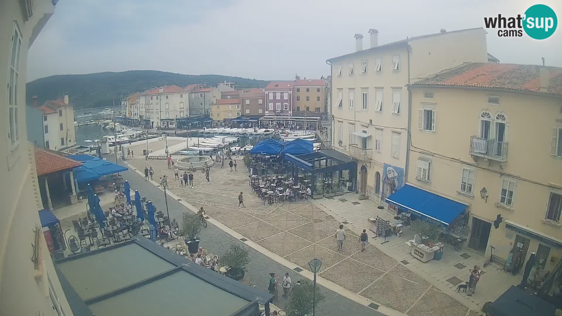 LIVE cam Cres città – piazza principale e “mandrač” – isola di Cherso – Croazia