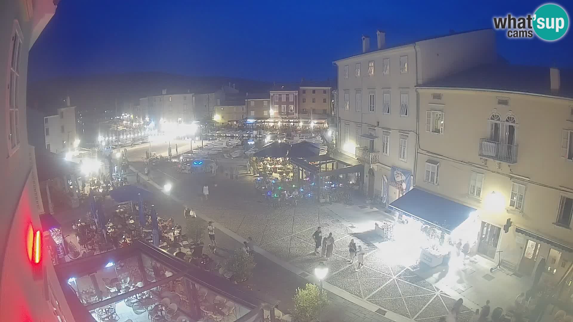 LIVE cam Cres città – piazza principale e “mandrač” – isola di Cherso – Croazia