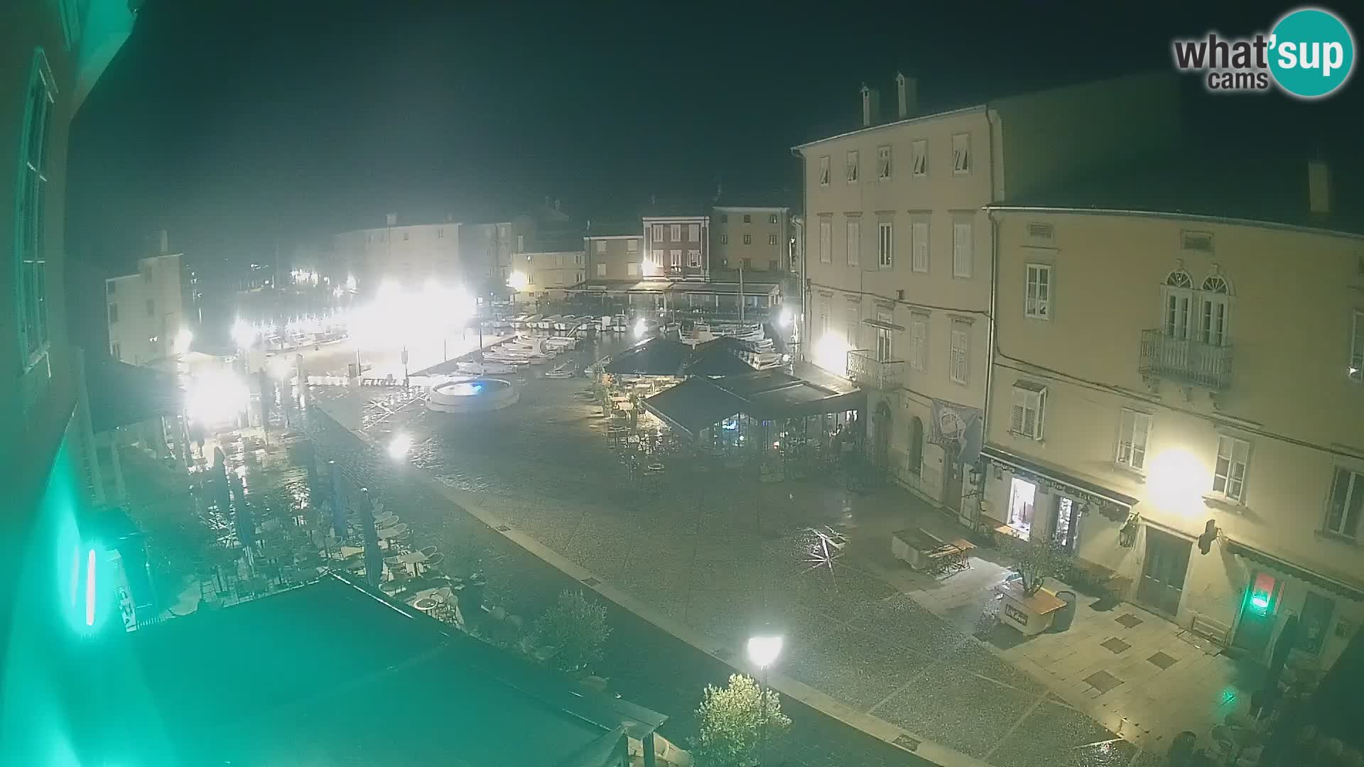 LIVE cam Cres città – piazza principale e “mandrač” – isola di Cherso – Croazia