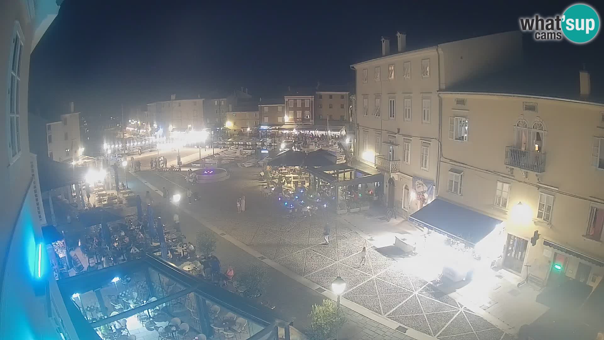 LIVE cam Cres città – piazza principale e “mandrač” – isola di Cherso – Croazia