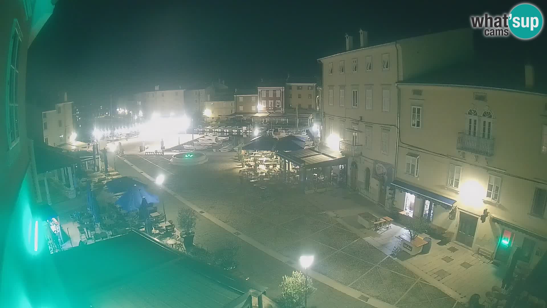 LIVE cam Cres città – piazza principale e “mandrač” – isola di Cherso – Croazia