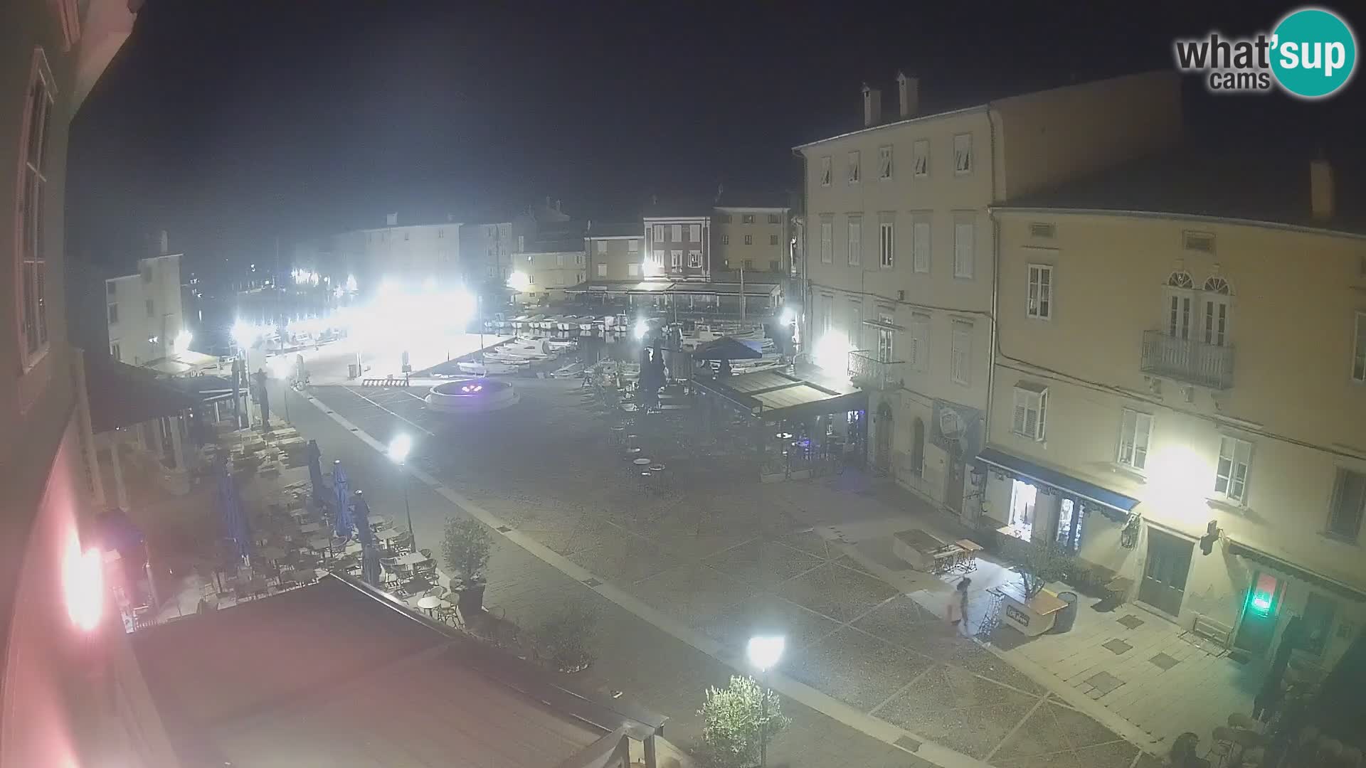 LIVE cam Cres città – piazza principale e “mandrač” – isola di Cherso – Croazia